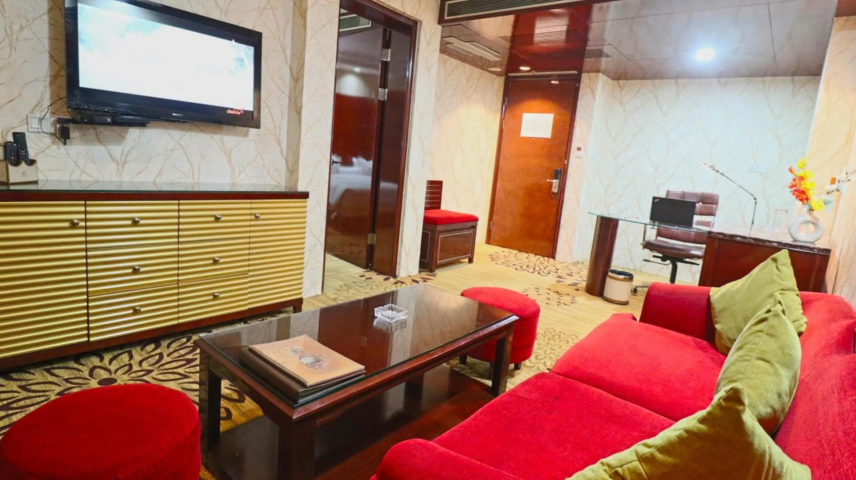 Living room in SkyCity Hotel Gurgaon