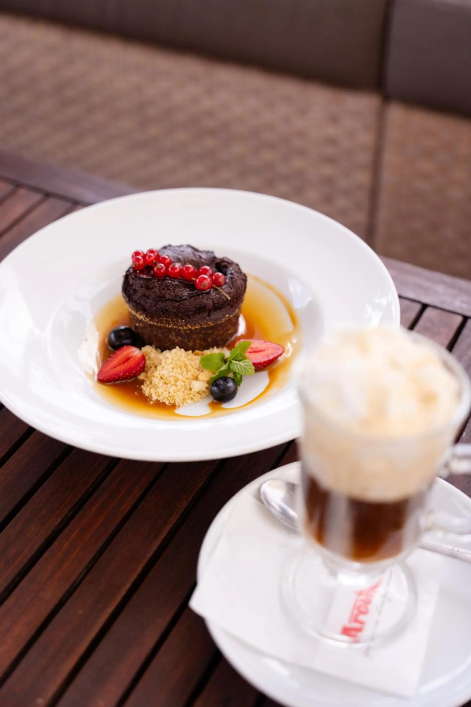 Restaurant/places to eat in Hotel Meridian