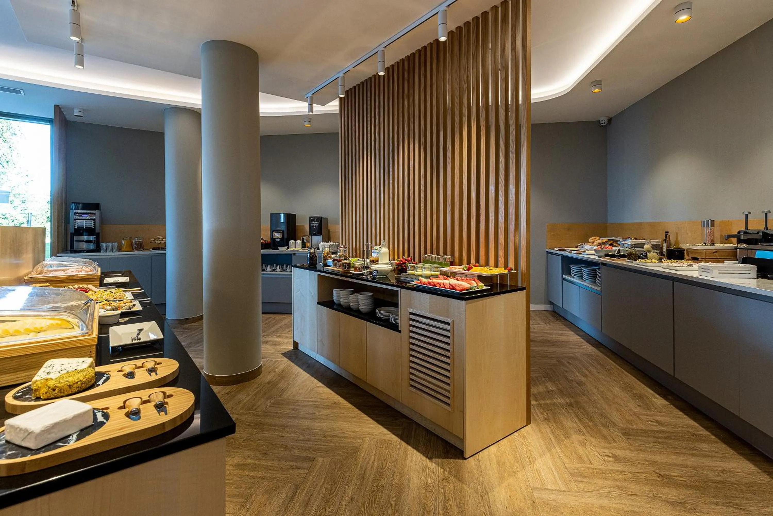 Food and drinks in Hotel Meridian