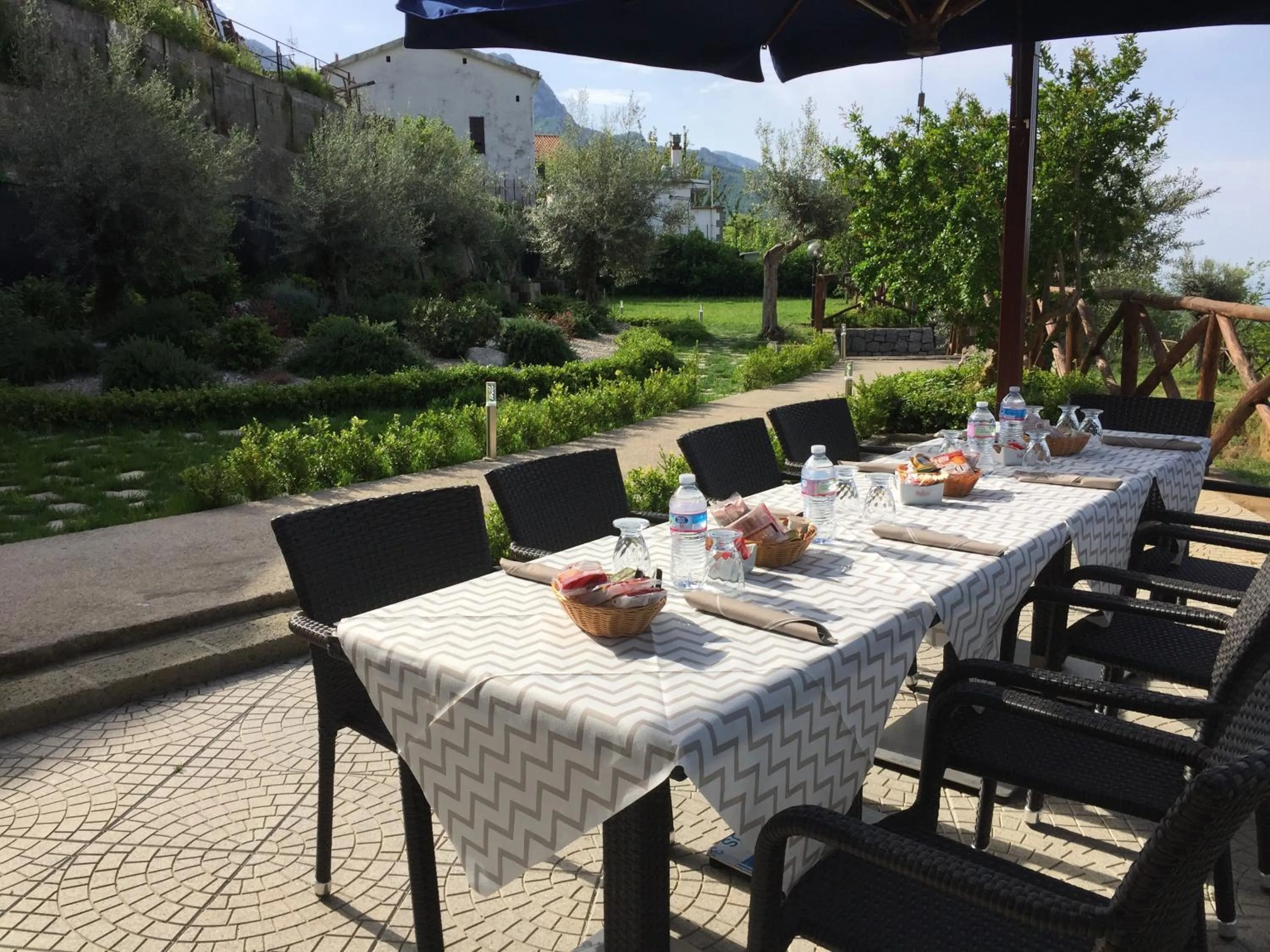 Restaurant/places to eat in B&B Fior Tramonti