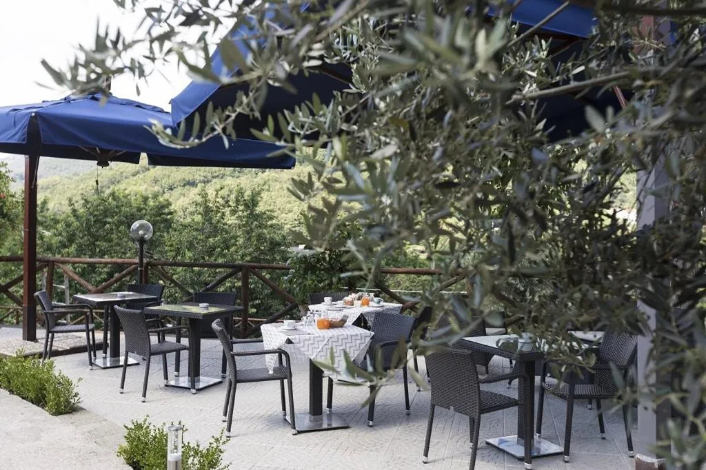 Restaurant/places to eat in B&B Fior Tramonti