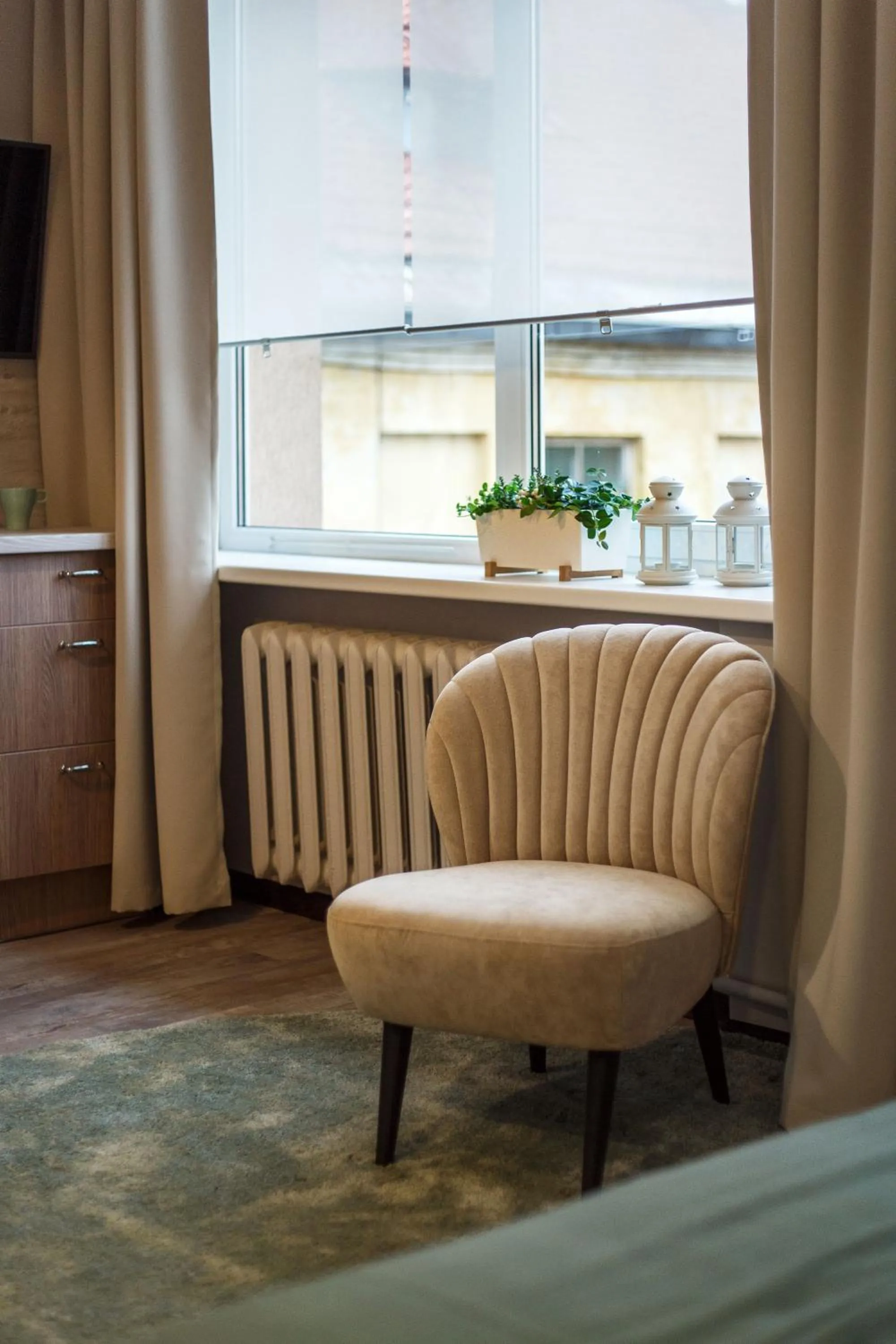 Photo of the whole room in Old Town Trio Apartments