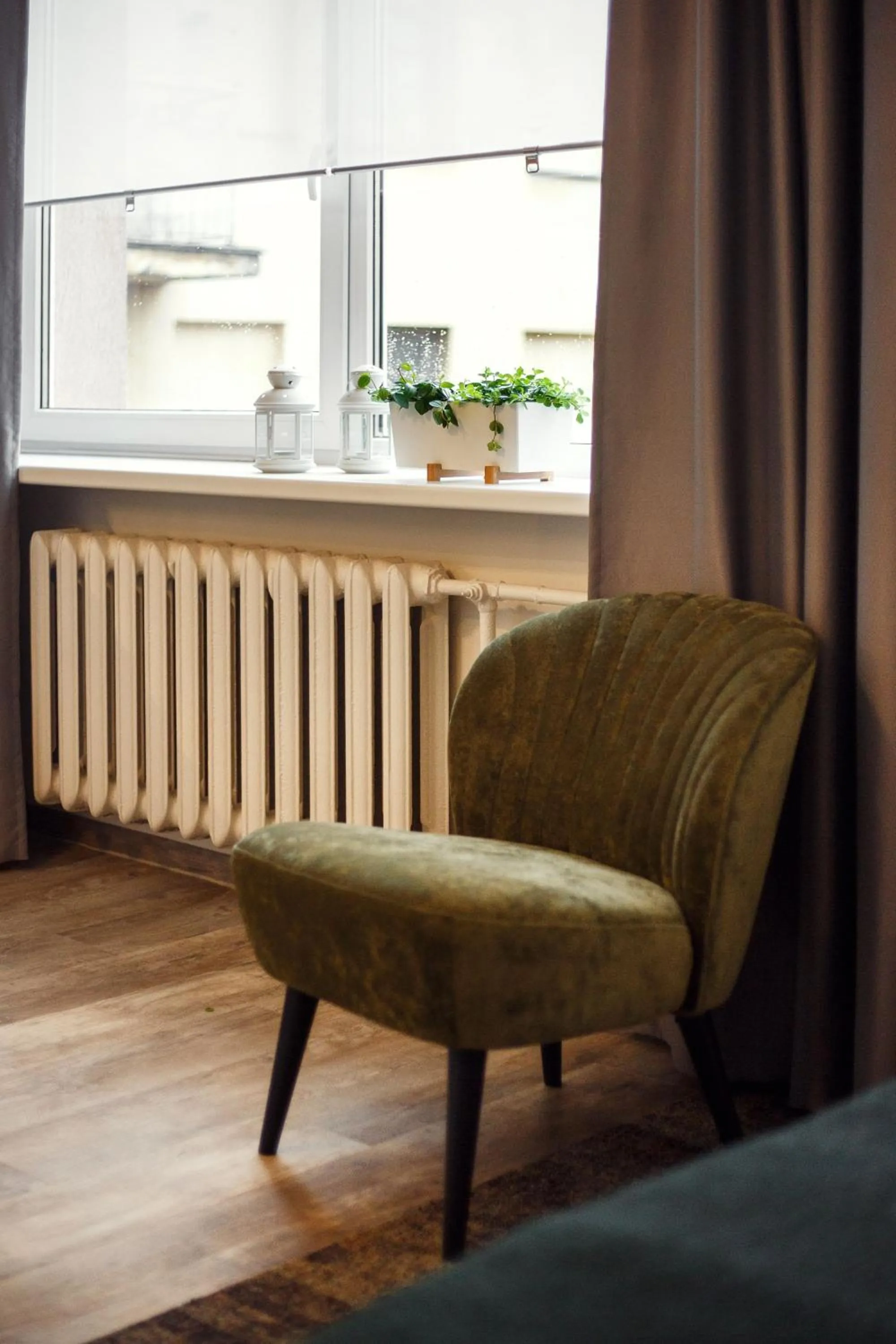 Photo of the whole room in Old Town Trio Apartments