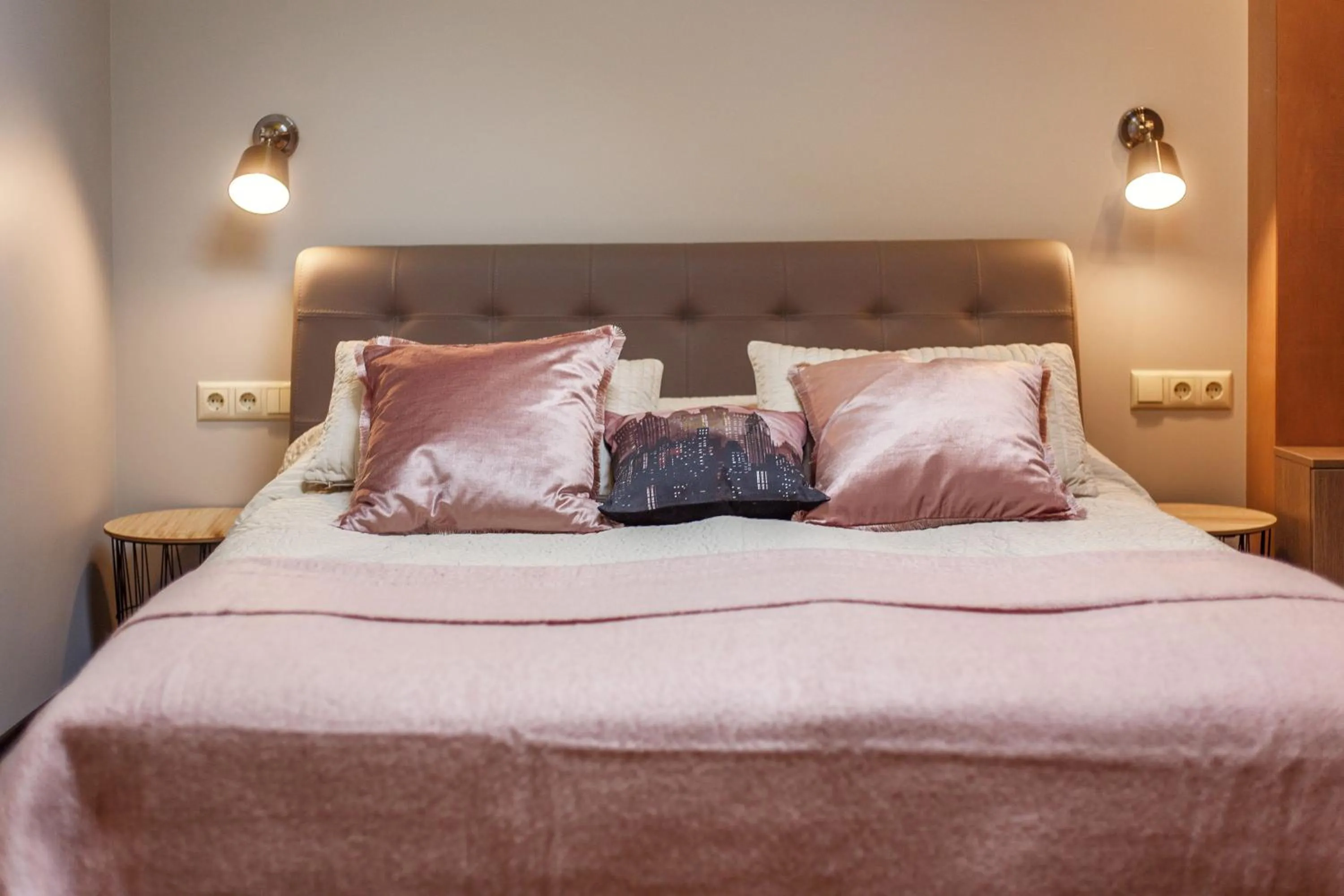 Photo of the whole room, Bed in Old Town Trio Apartments