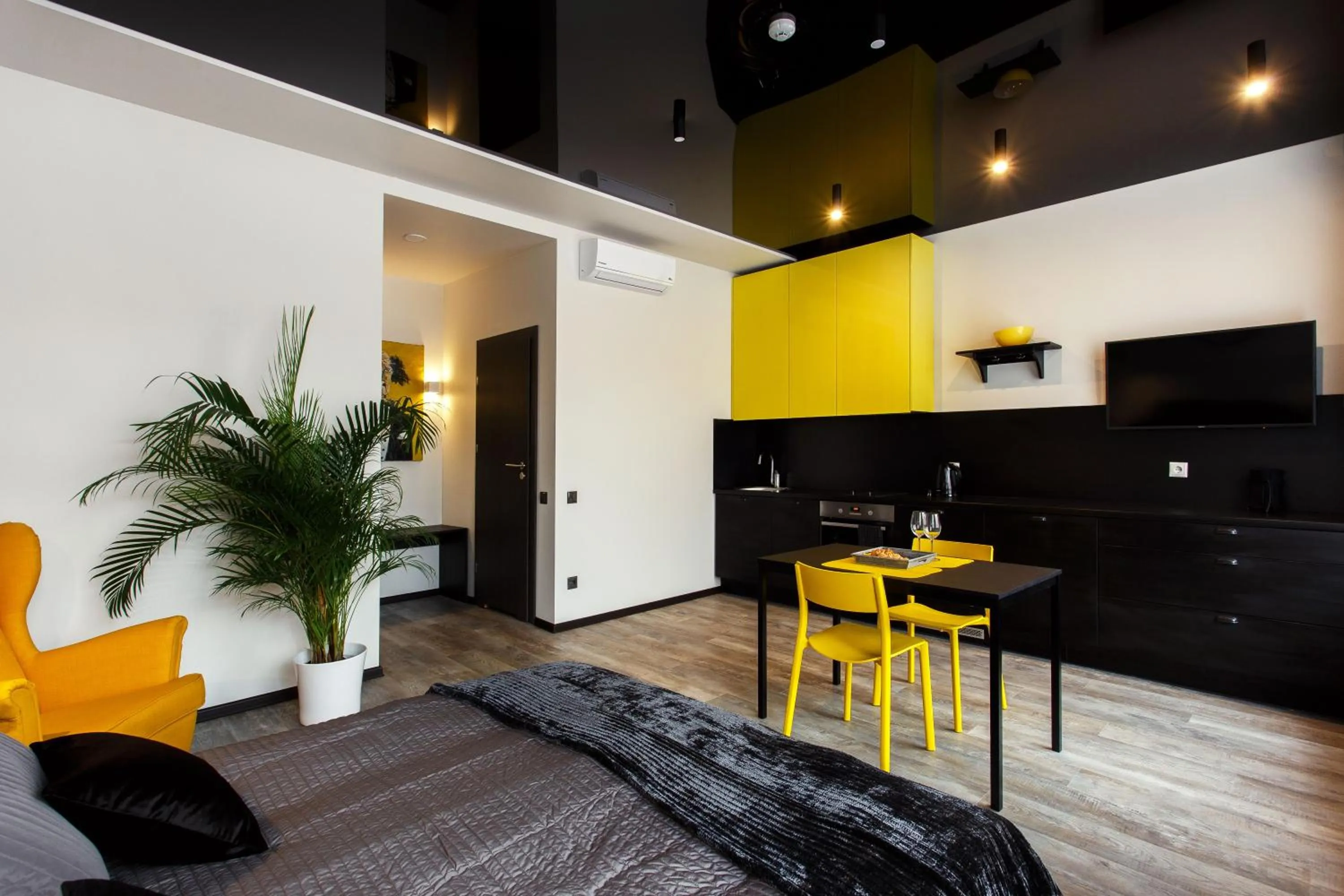 Photo of the whole room in Old Town Trio Apartments