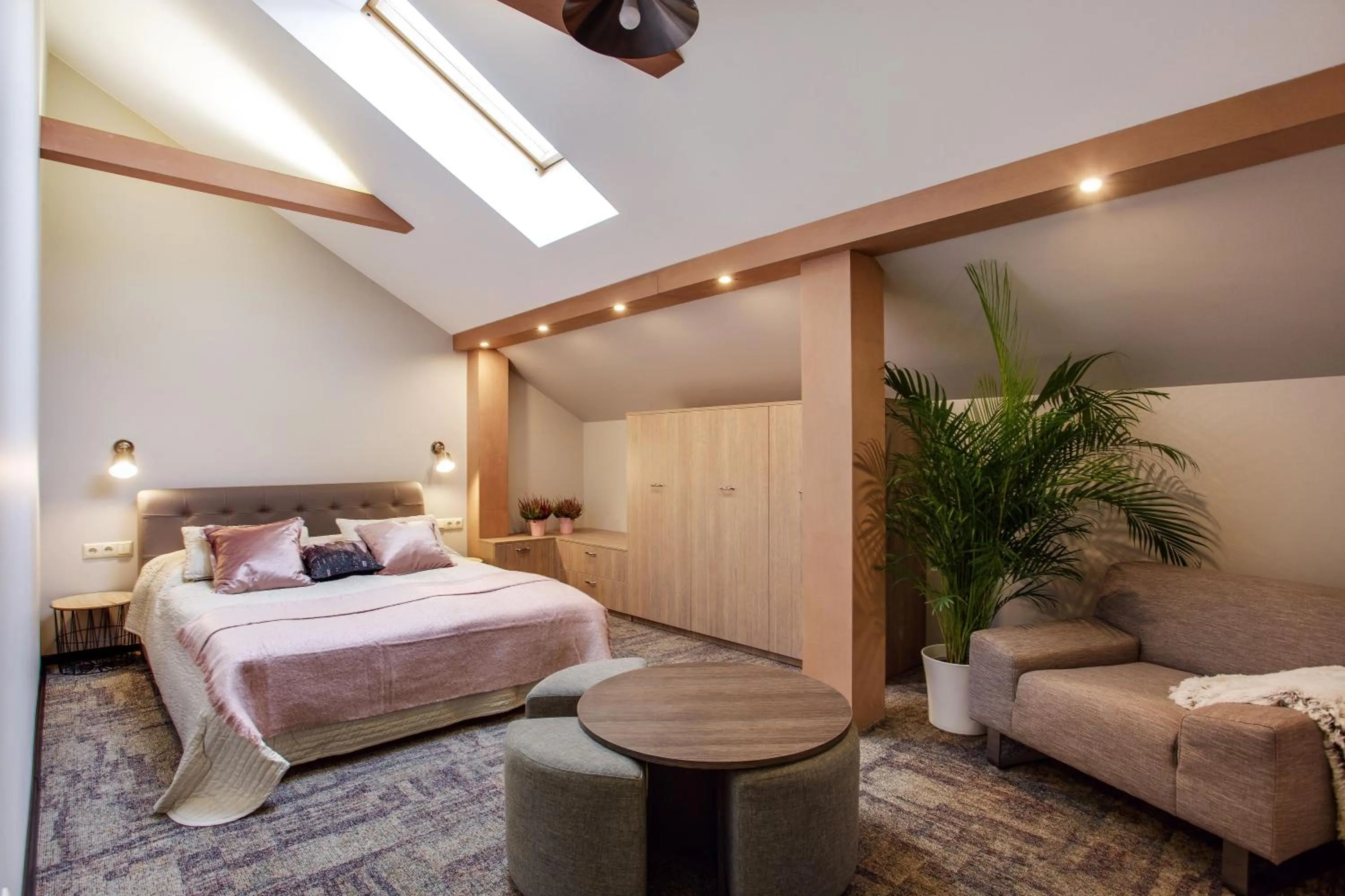 Photo of the whole room, Bed in Old Town Trio Apartments