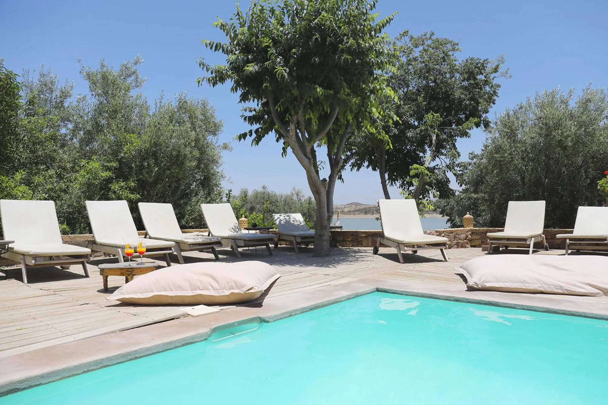 Swimming pool in Le Petit Hôtel du Flouka