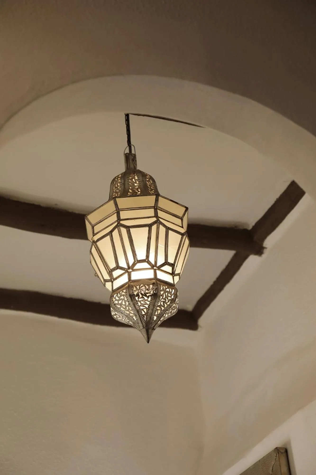 Decorative detail in Le Petit Hôtel du Flouka