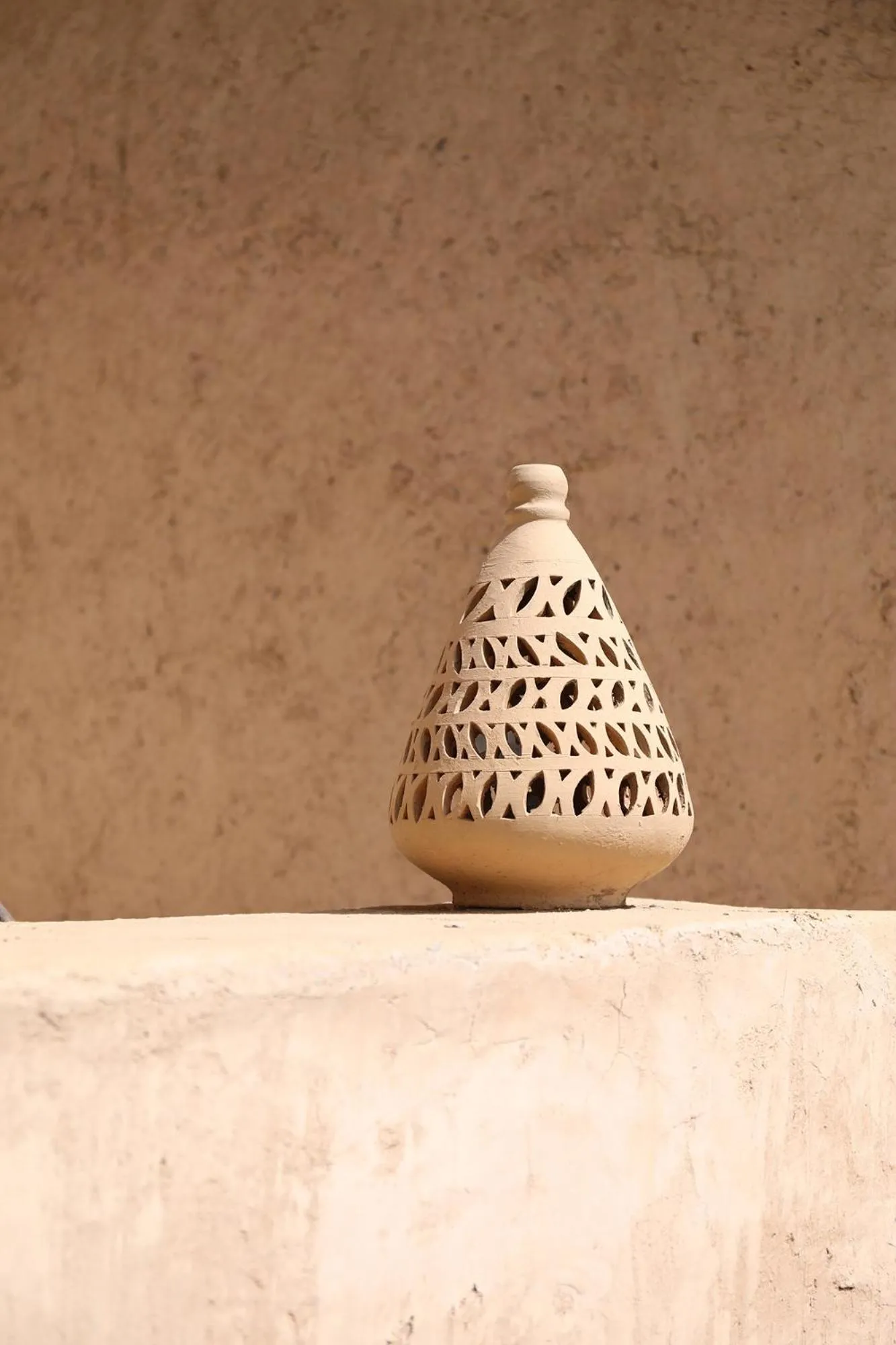 Decorative detail in Le Petit Hôtel du Flouka