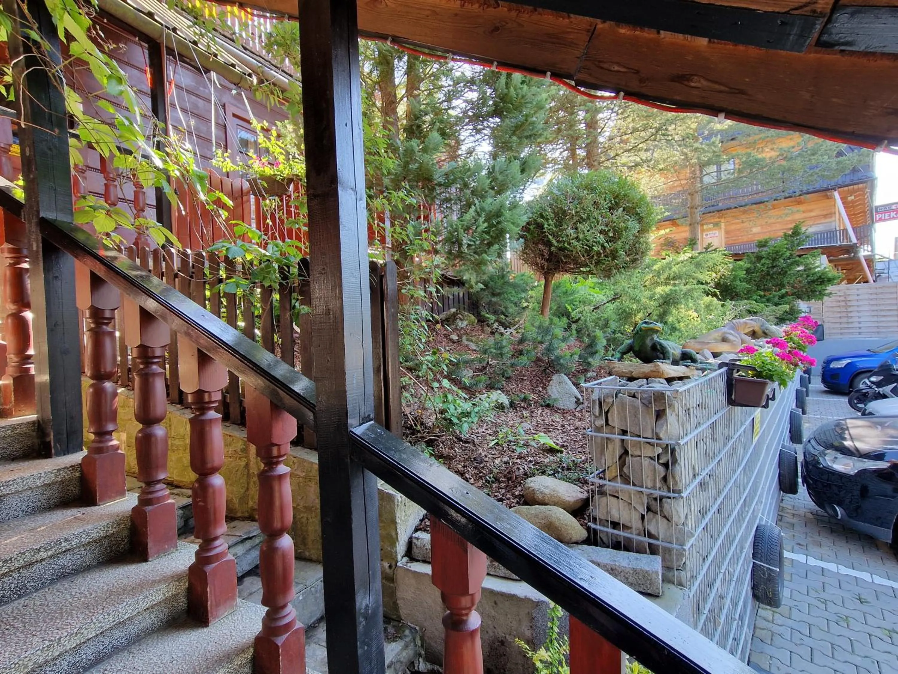 Garden view in Willa Pod Piórem