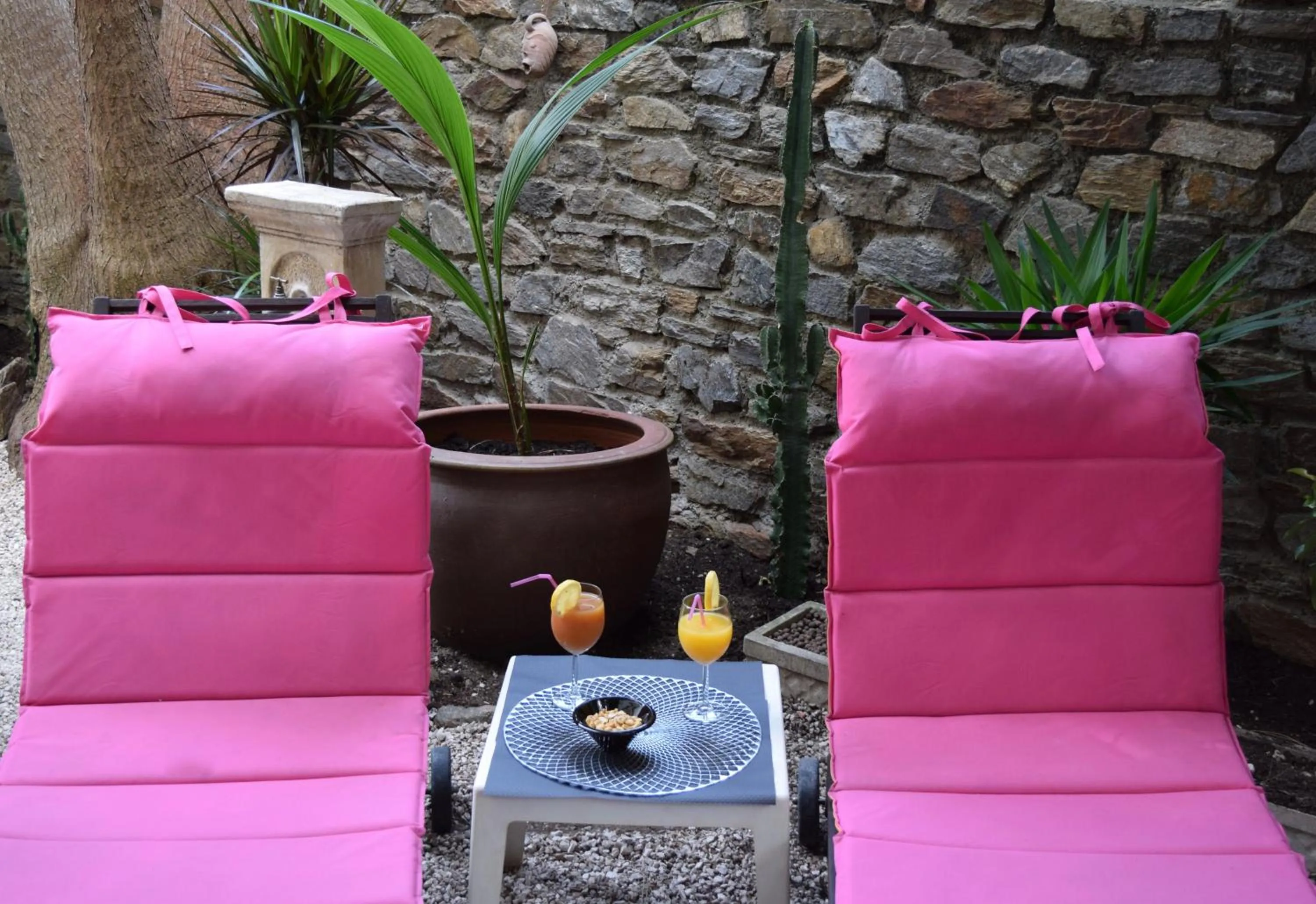 Garden in Hotel L'Orangeraie