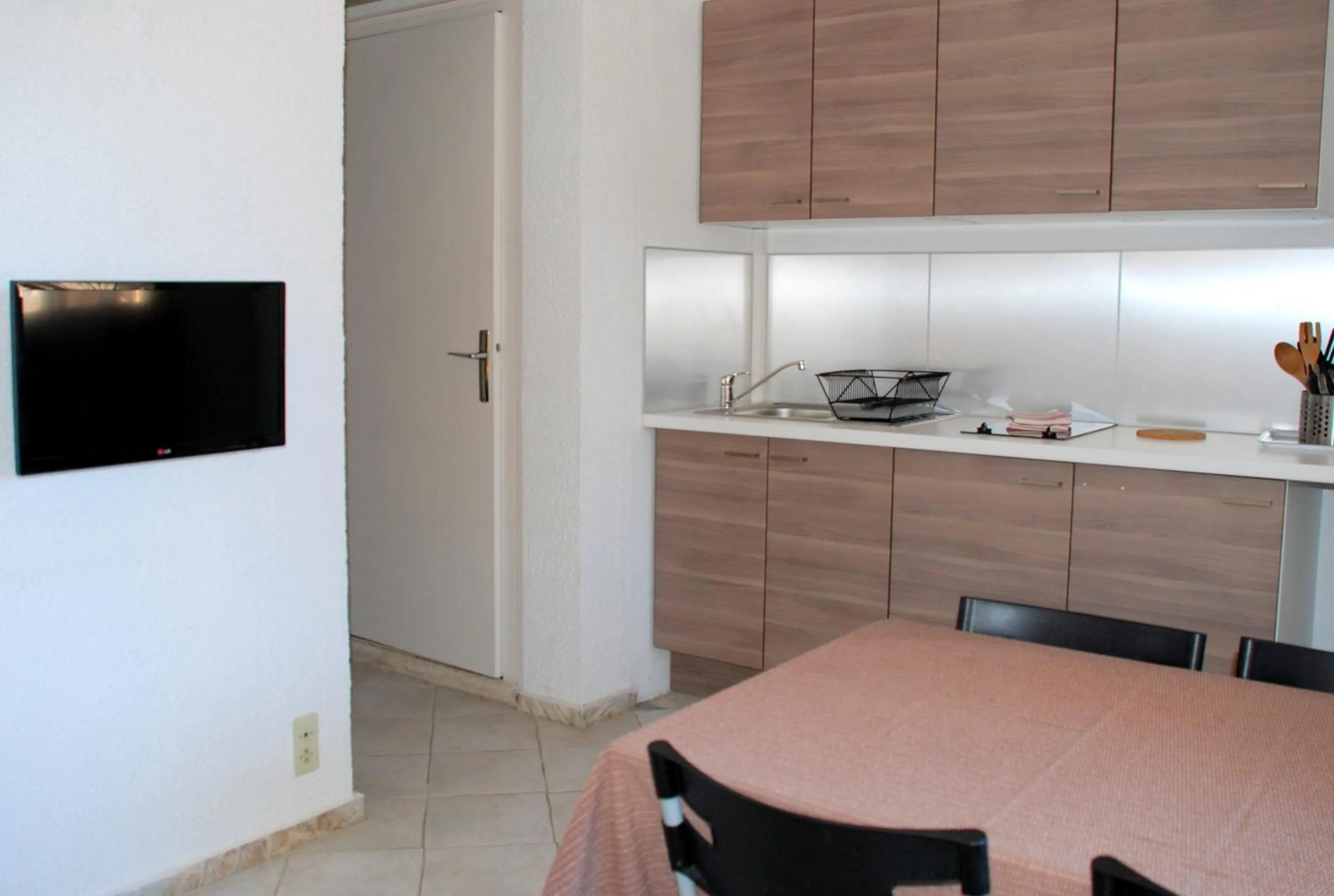 Kitchen or kitchenette in Hotel L'Orangeraie