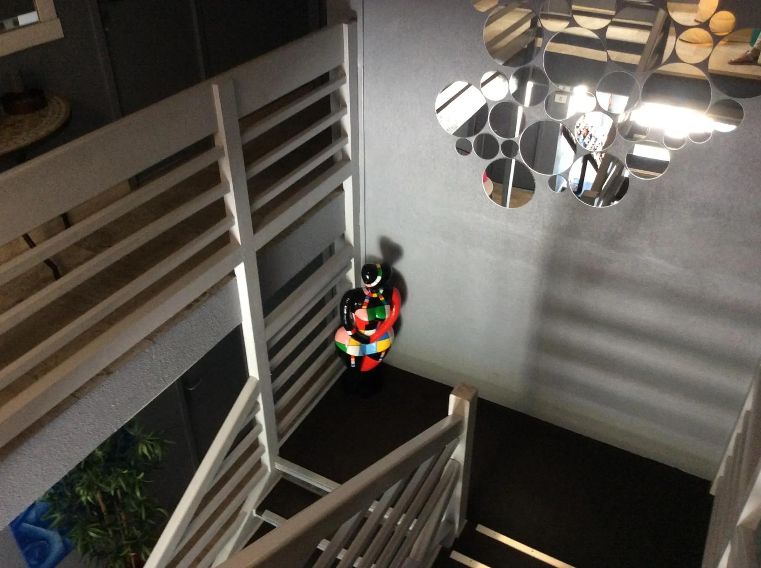 Decorative detail in Hotel L'Orangeraie