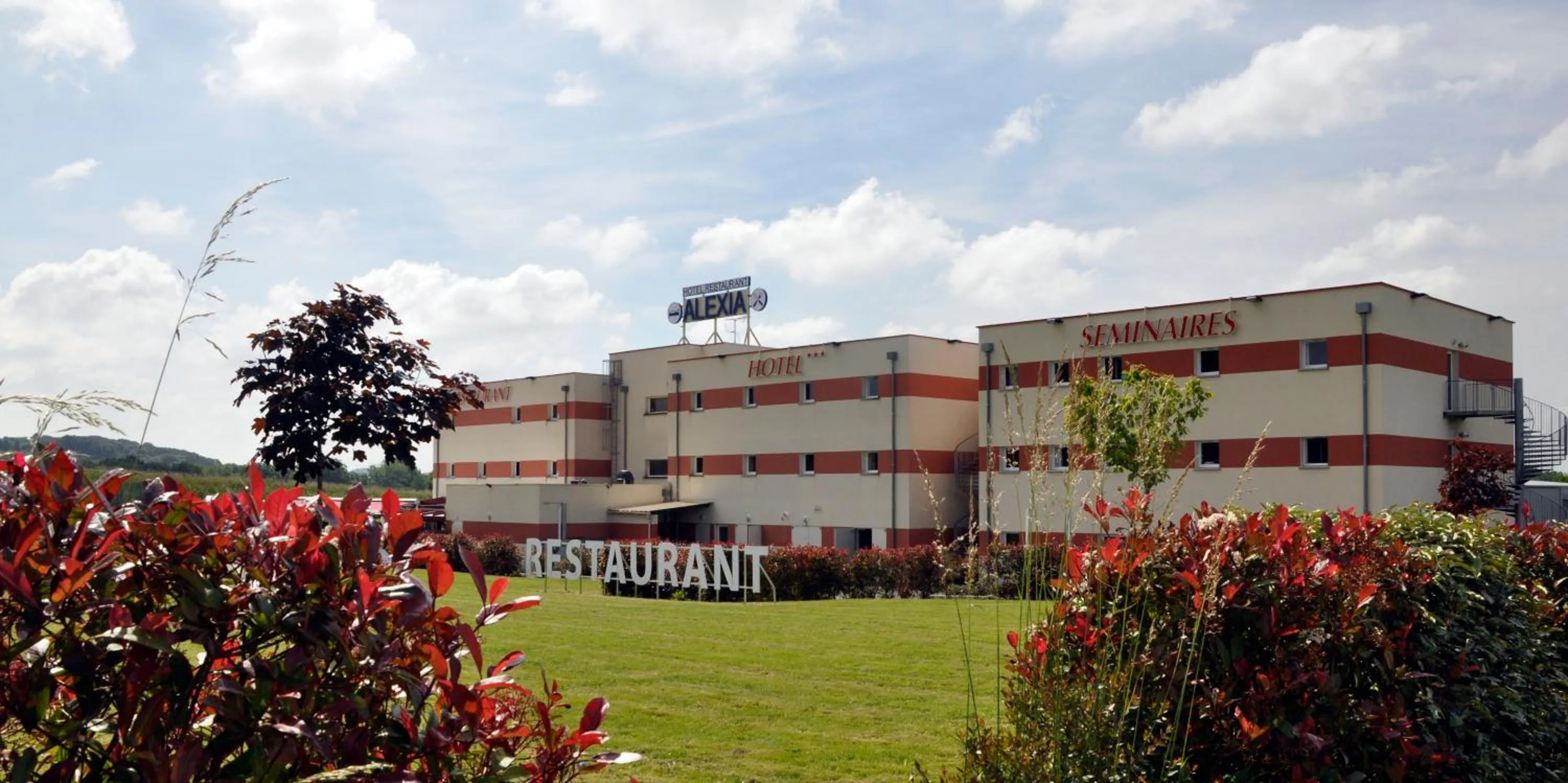 Property building in BRIT HOTEL CONFORT ALEXIA - La Souterraine