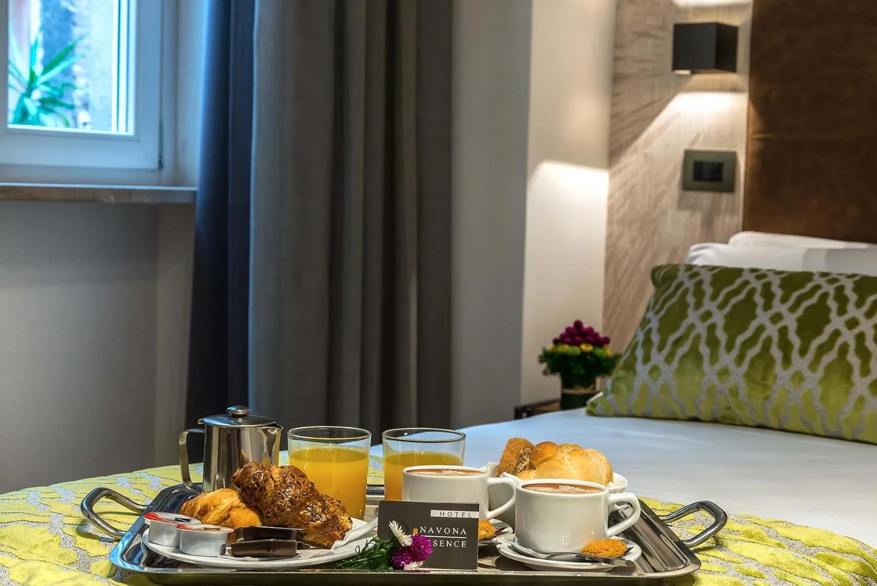 Breakfast, Bed in Navona Essence Hotel
