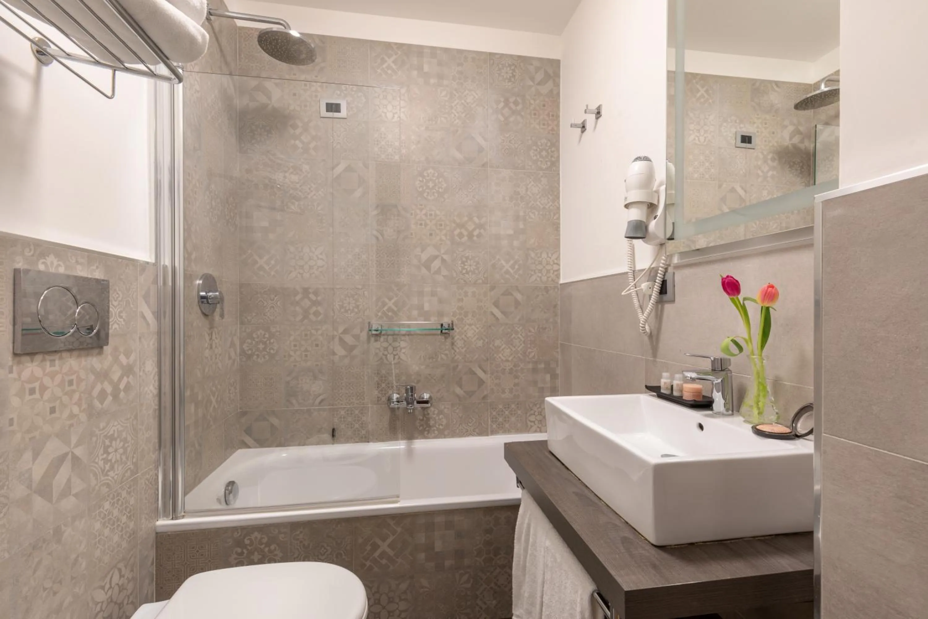 Bathroom in Navona Essence Hotel