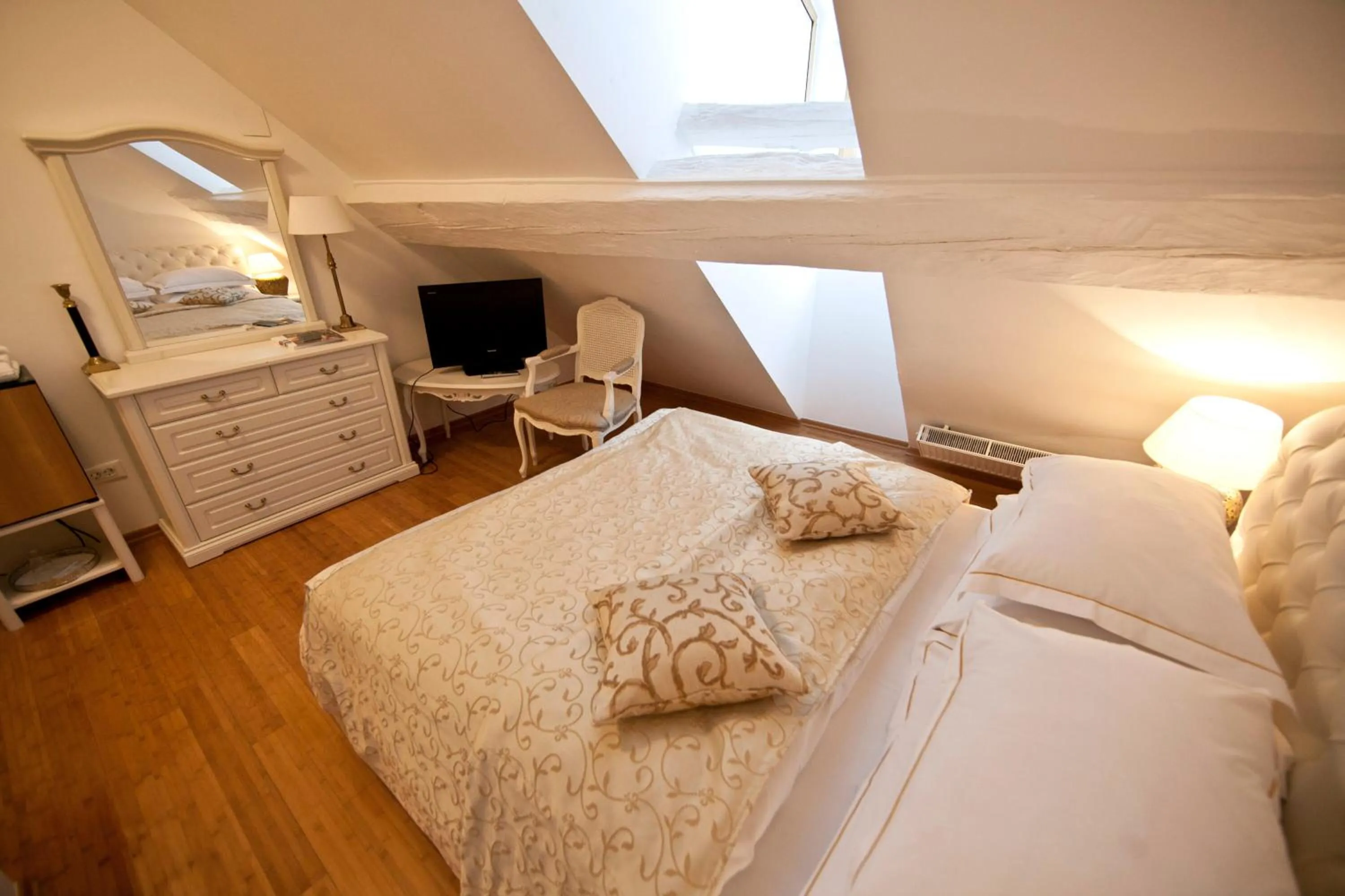 Bedroom, Bed in Antiq Palace - Historic Hotels of Europe