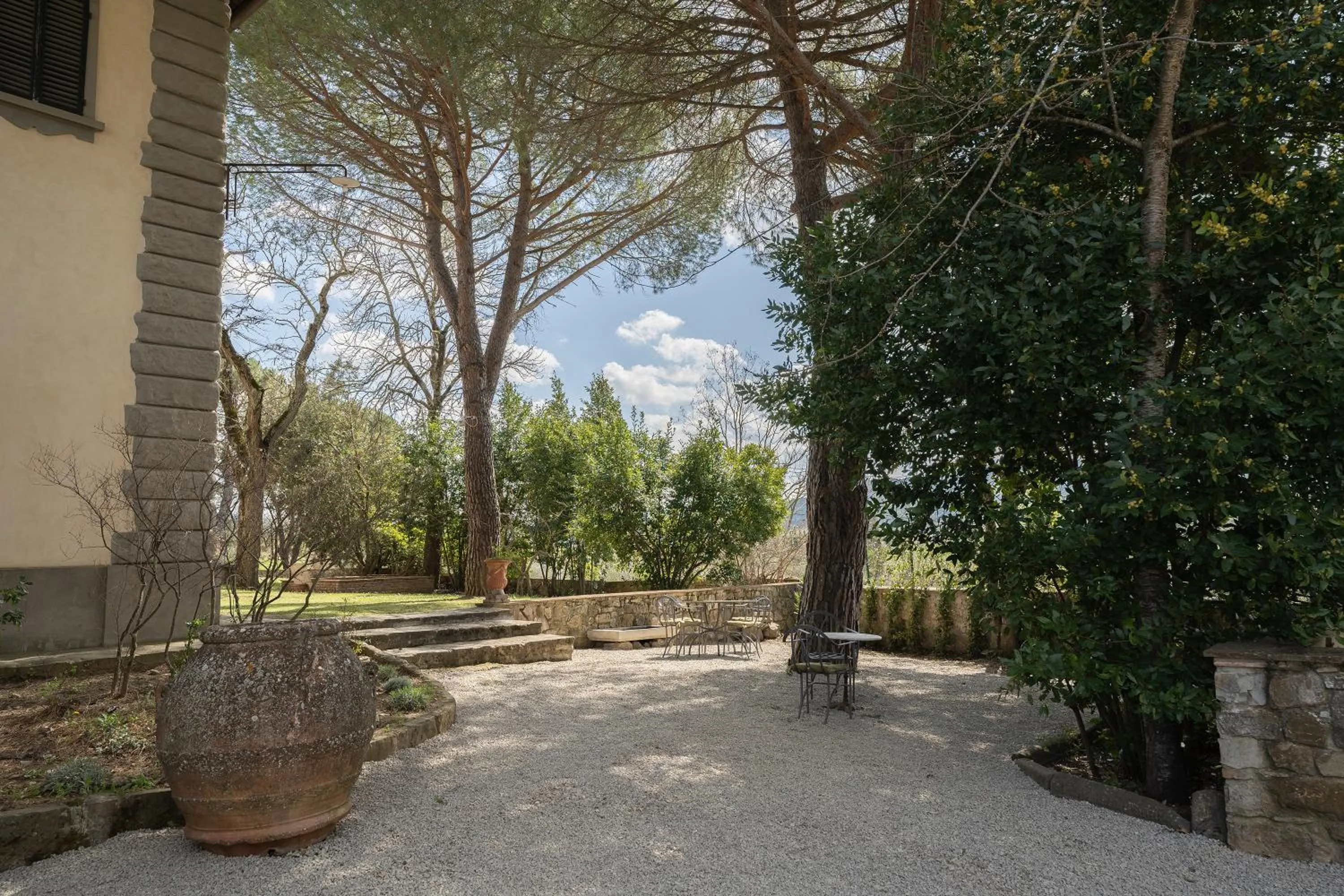 Property building in Corte Di Valle