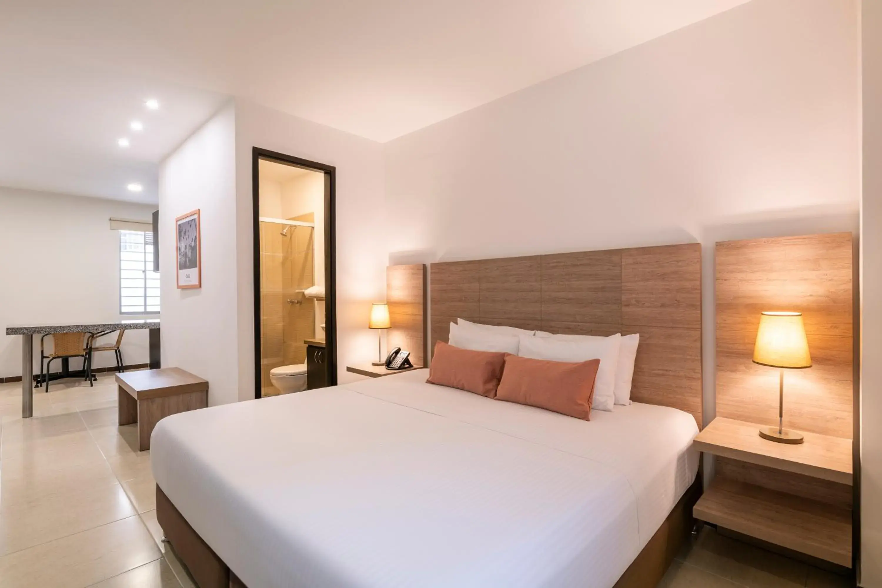 Superior King Room - single occupancy in Hotel MS Pacifico Chipichape Superior King Room - single occupancy in Hotel MS Pacifico Chipichape