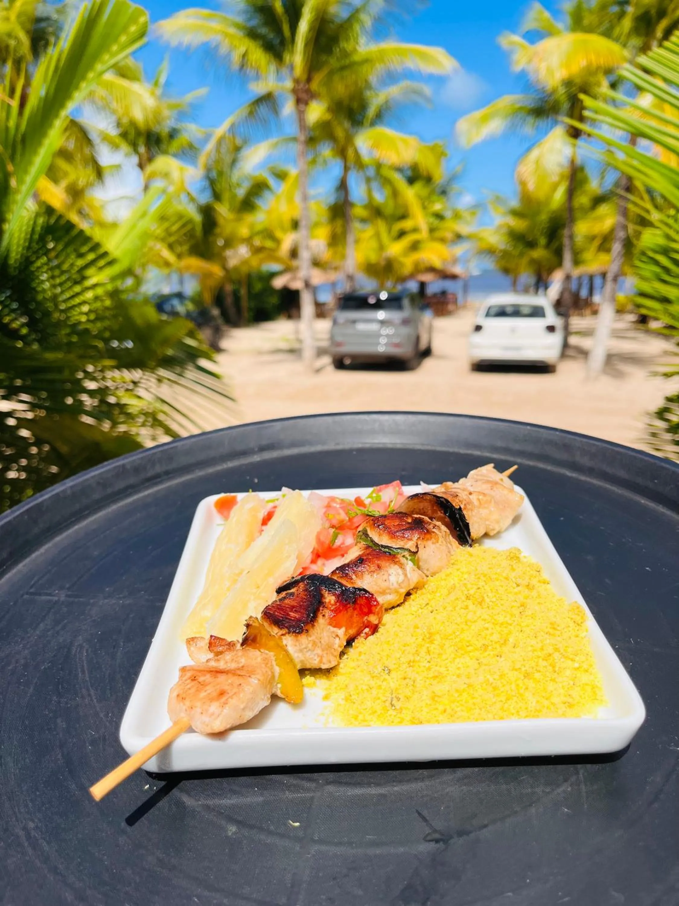 Restaurant/places to eat in Pousada Enero