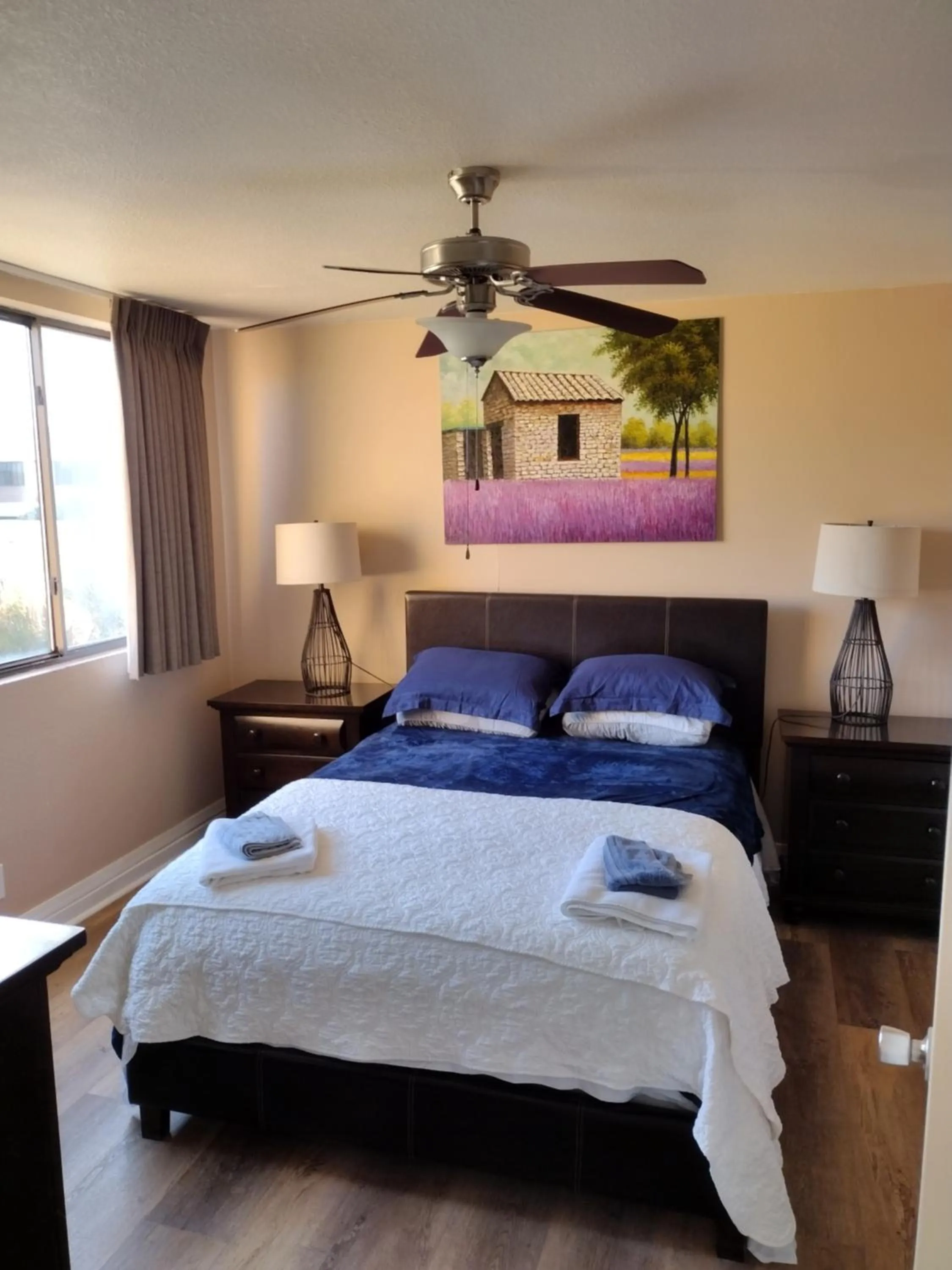 Bed in McCormick Ranch Golf Villa