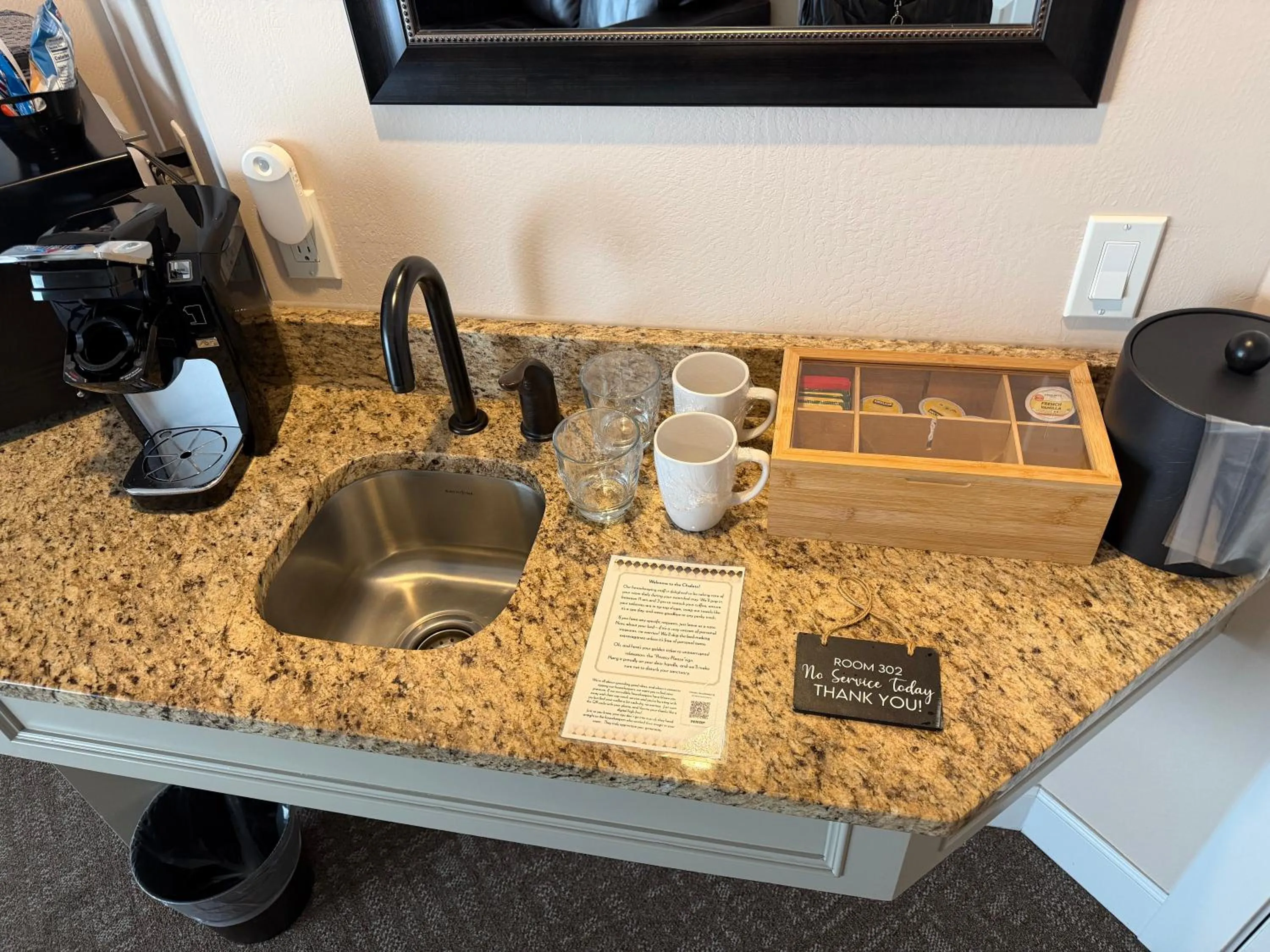 Coffee/tea facilities in Resort at Eagle Point Golf Club Lodging