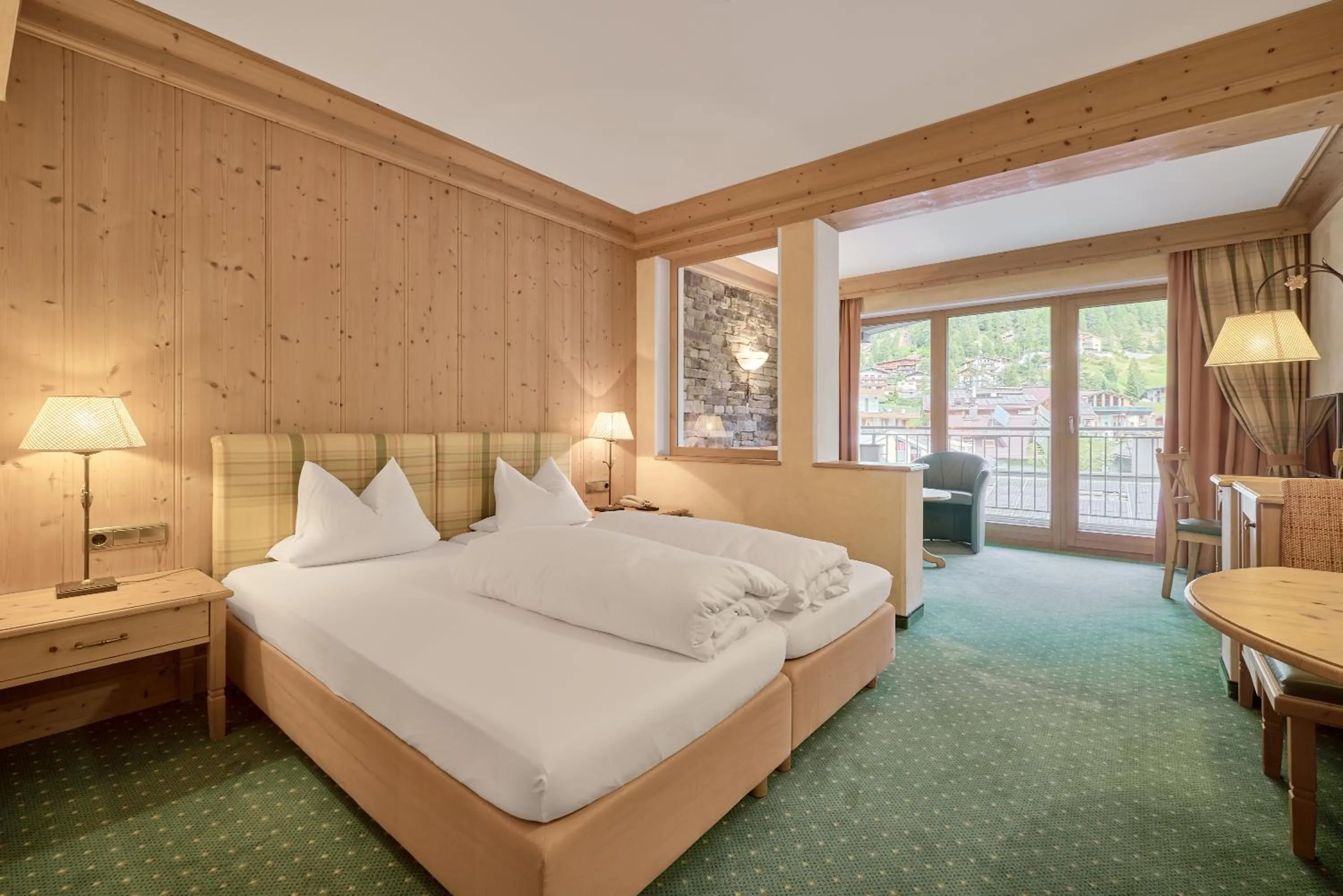 Bedroom, Bed in Riders In