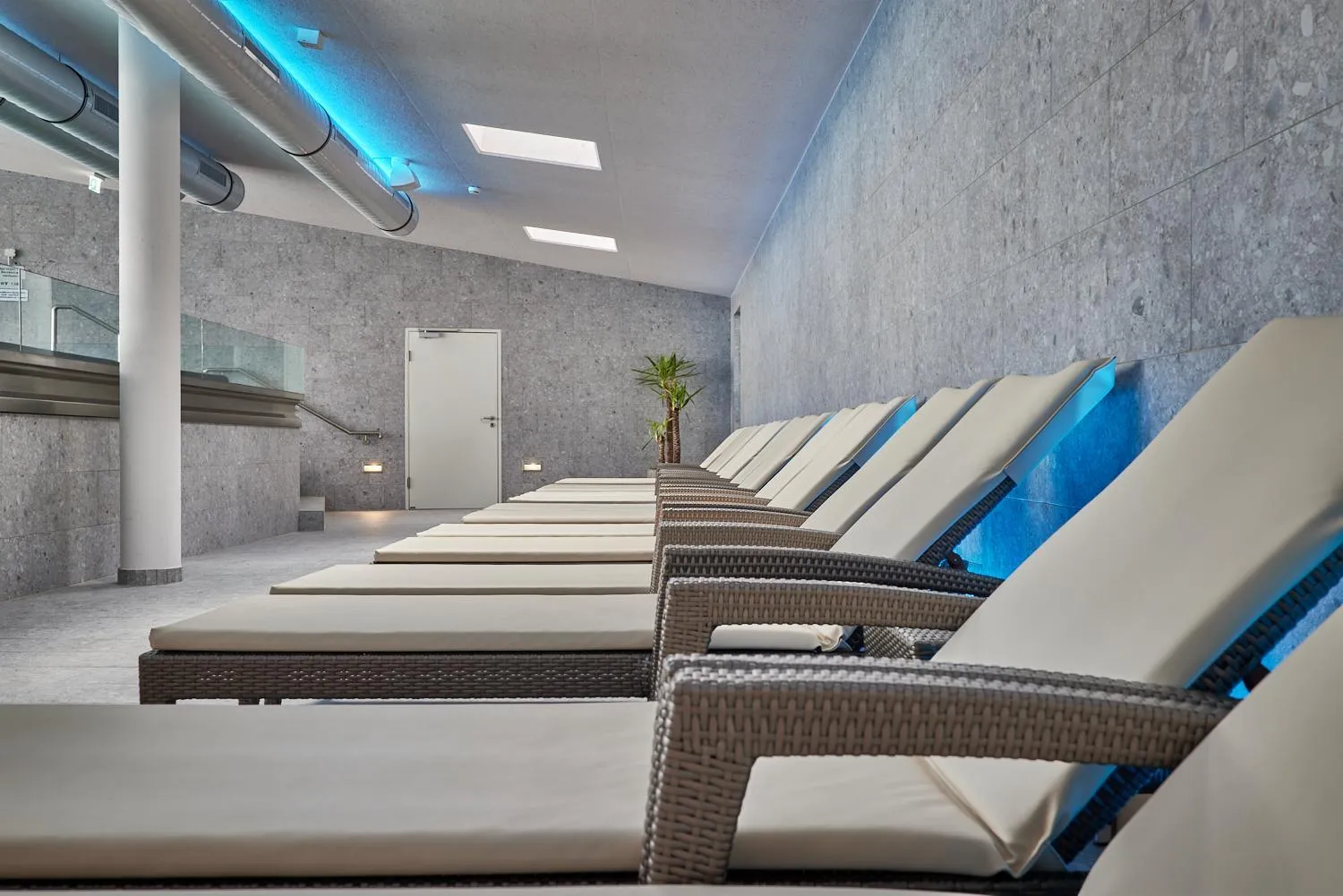 Swimming pool in Riders In