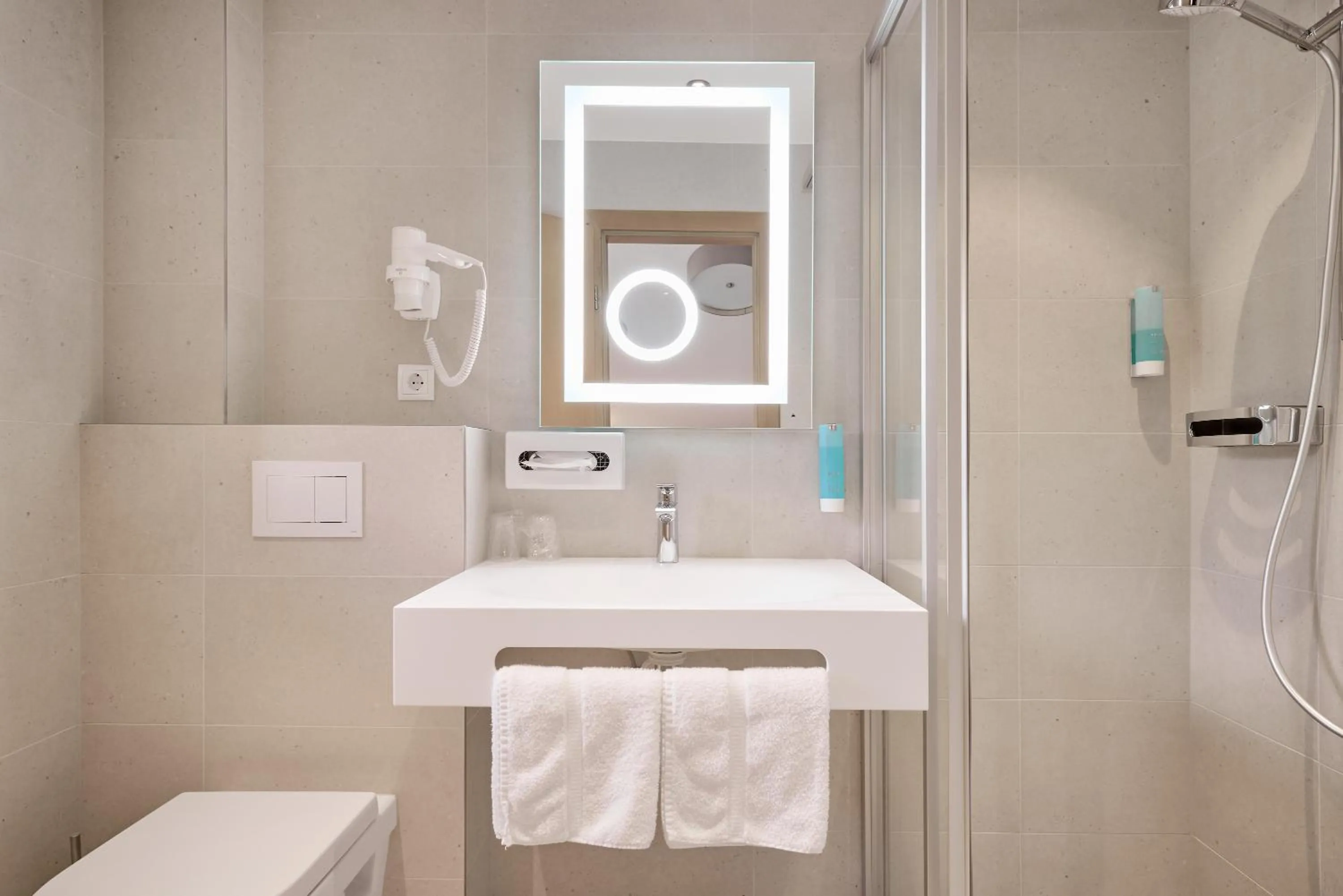 Bathroom in Riders In