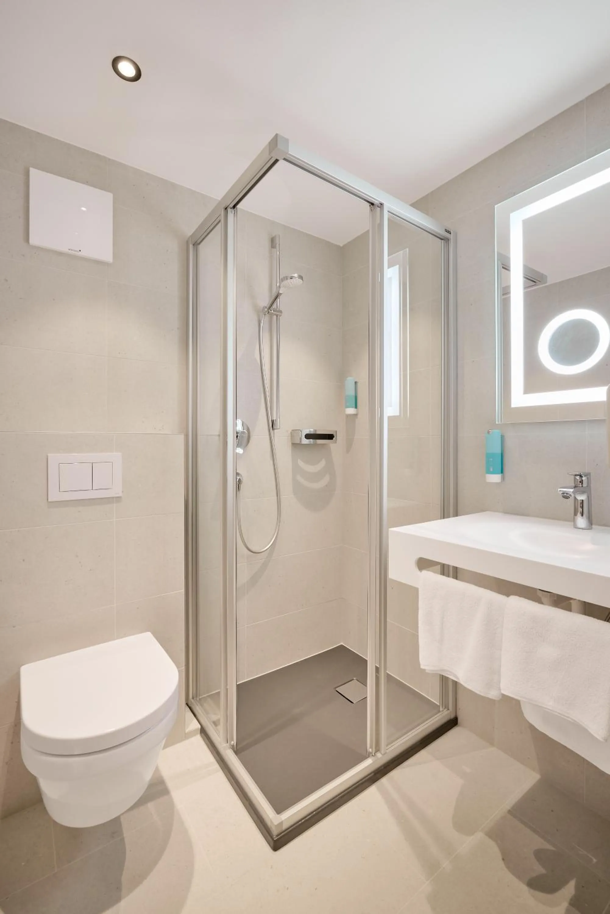 Bathroom in Riders In