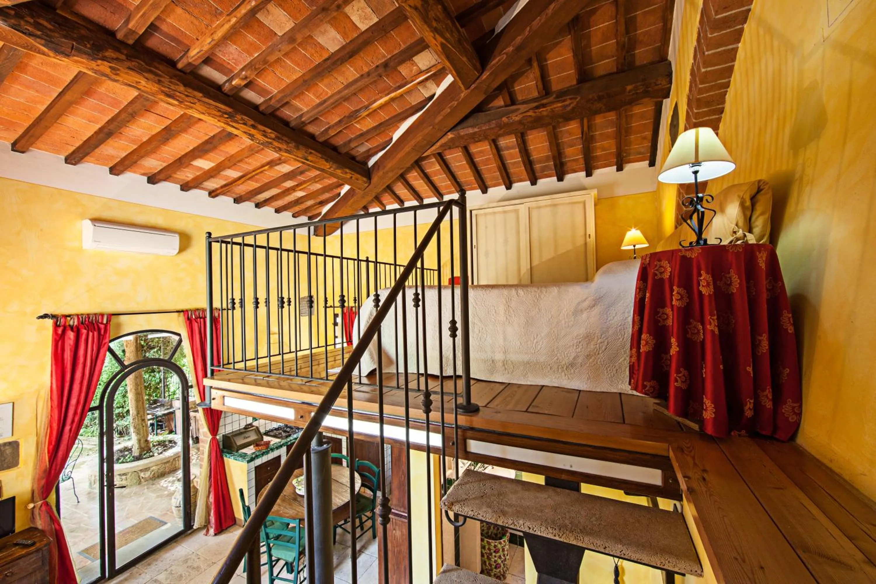 Bedroom, Bed in Fonte Del Castagno