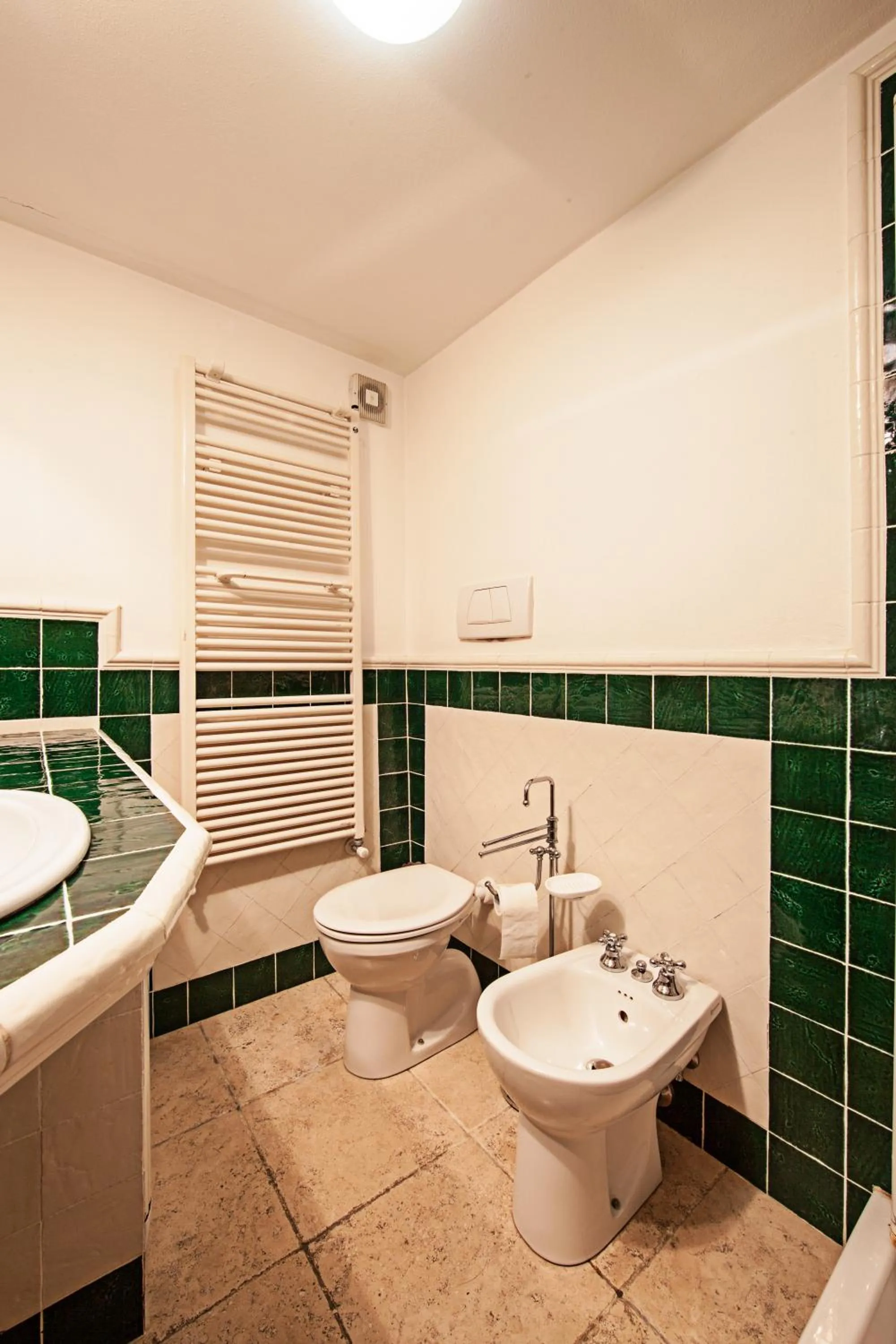 Bathroom in Fonte Del Castagno