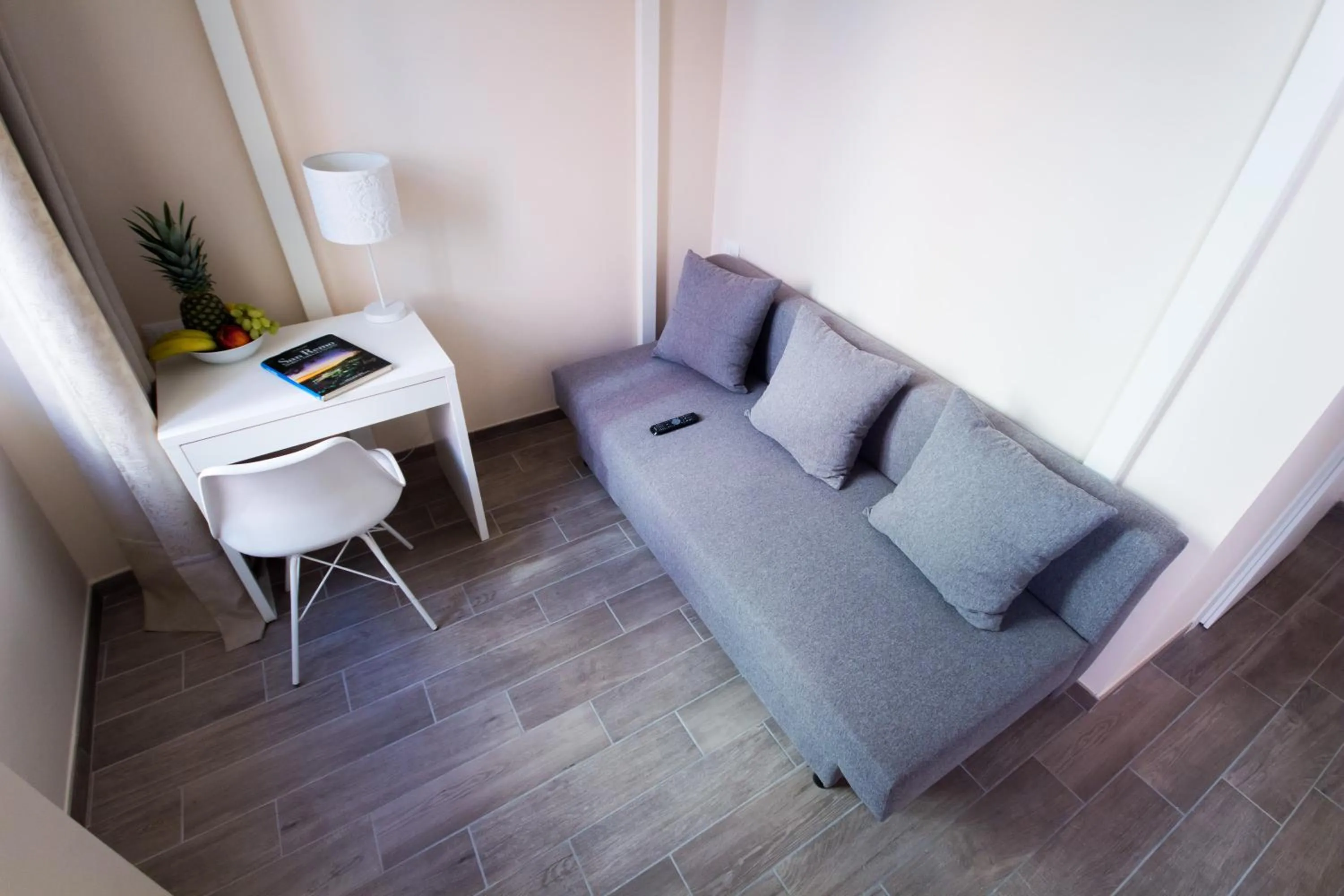 Living room in Emily Rooms