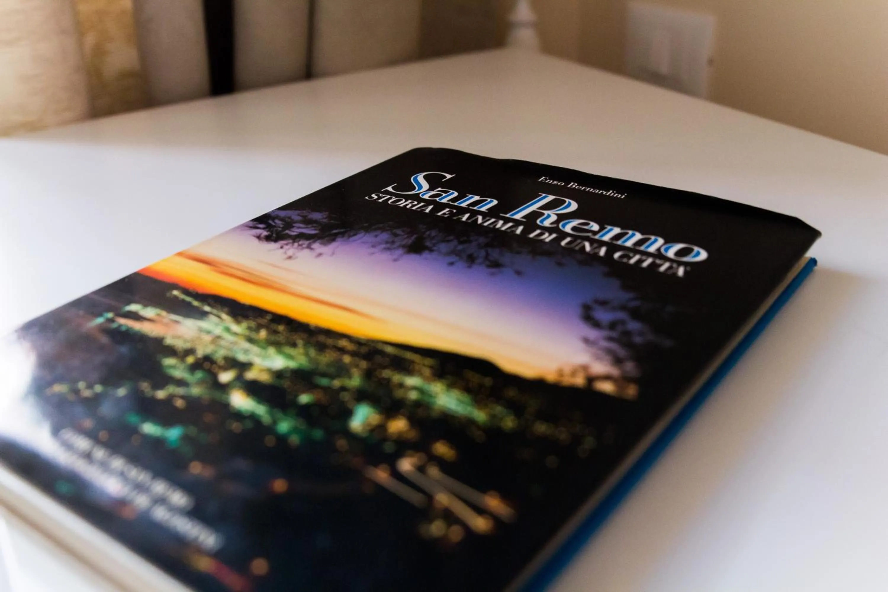 Decorative detail in Emily Rooms