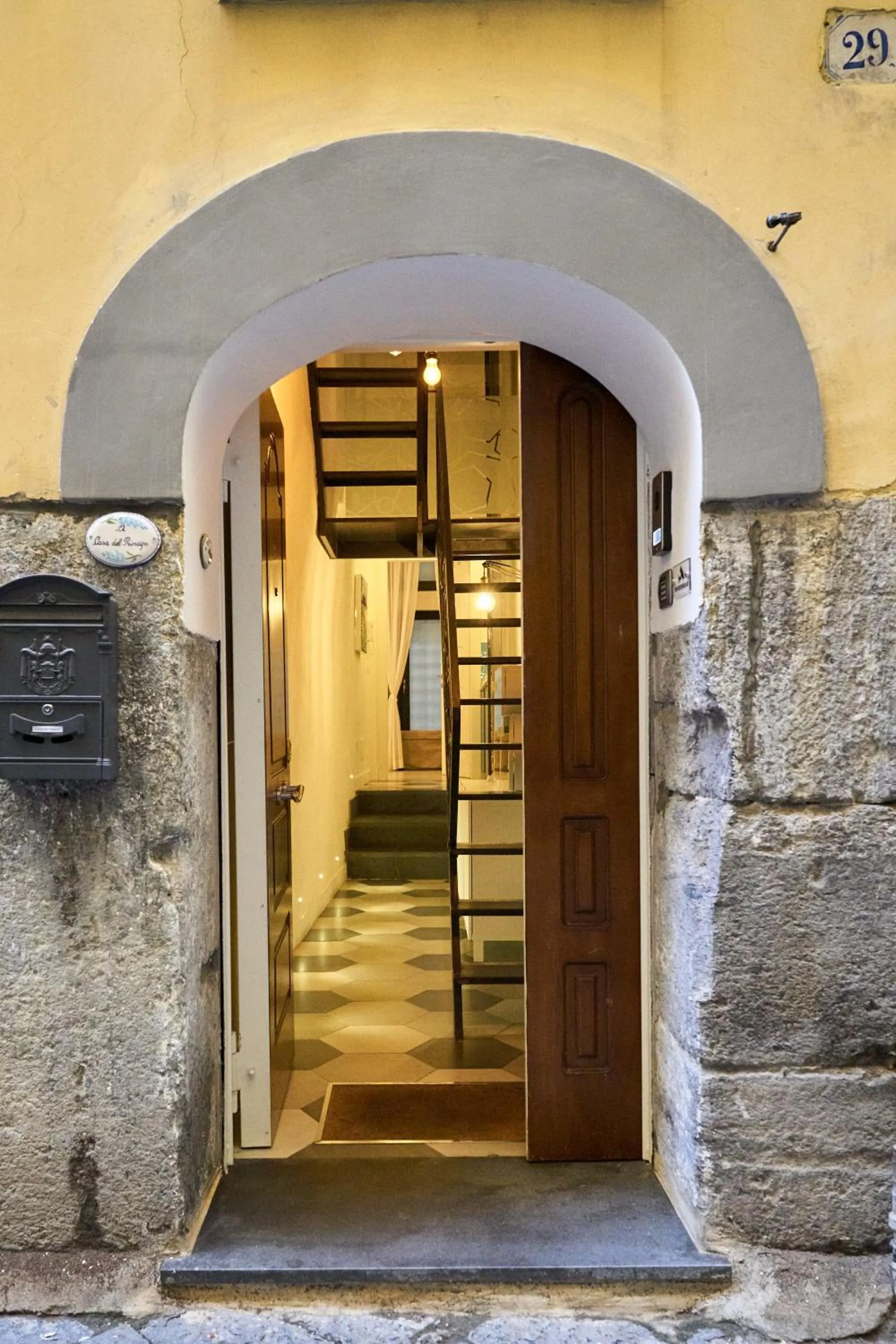 Facade/entrance in A Casa del Principe LT
