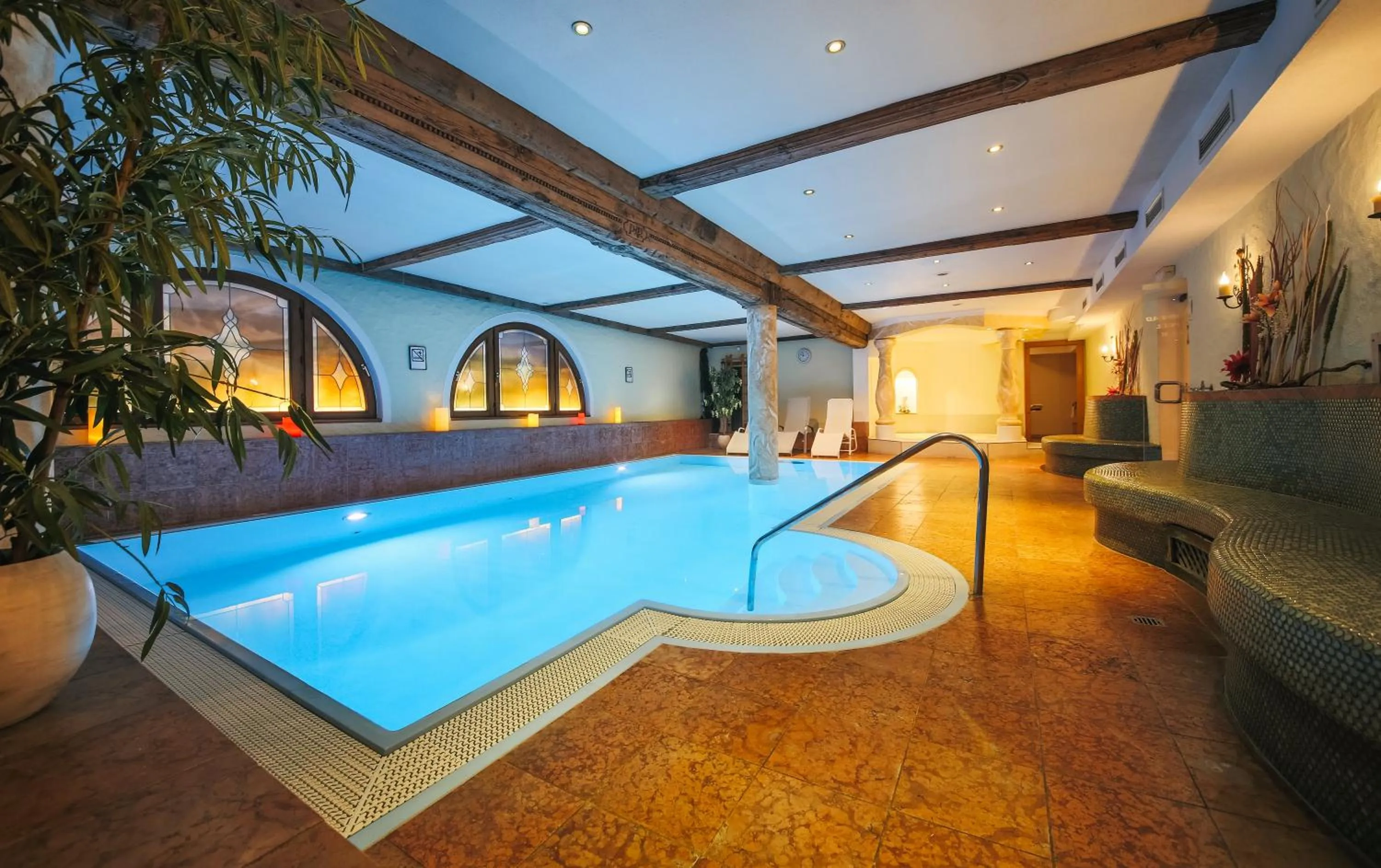 Swimming pool in Hotel Grieshof