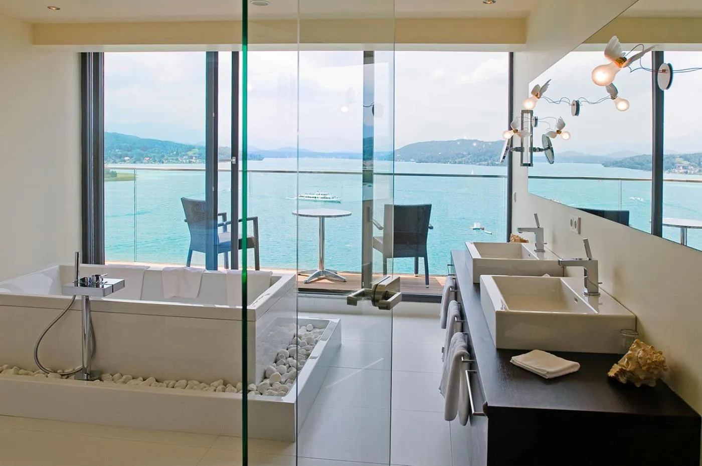 Bathroom in Parkhotel Pörtschach - Das Hotelresort mit Insellage am Wörthersee