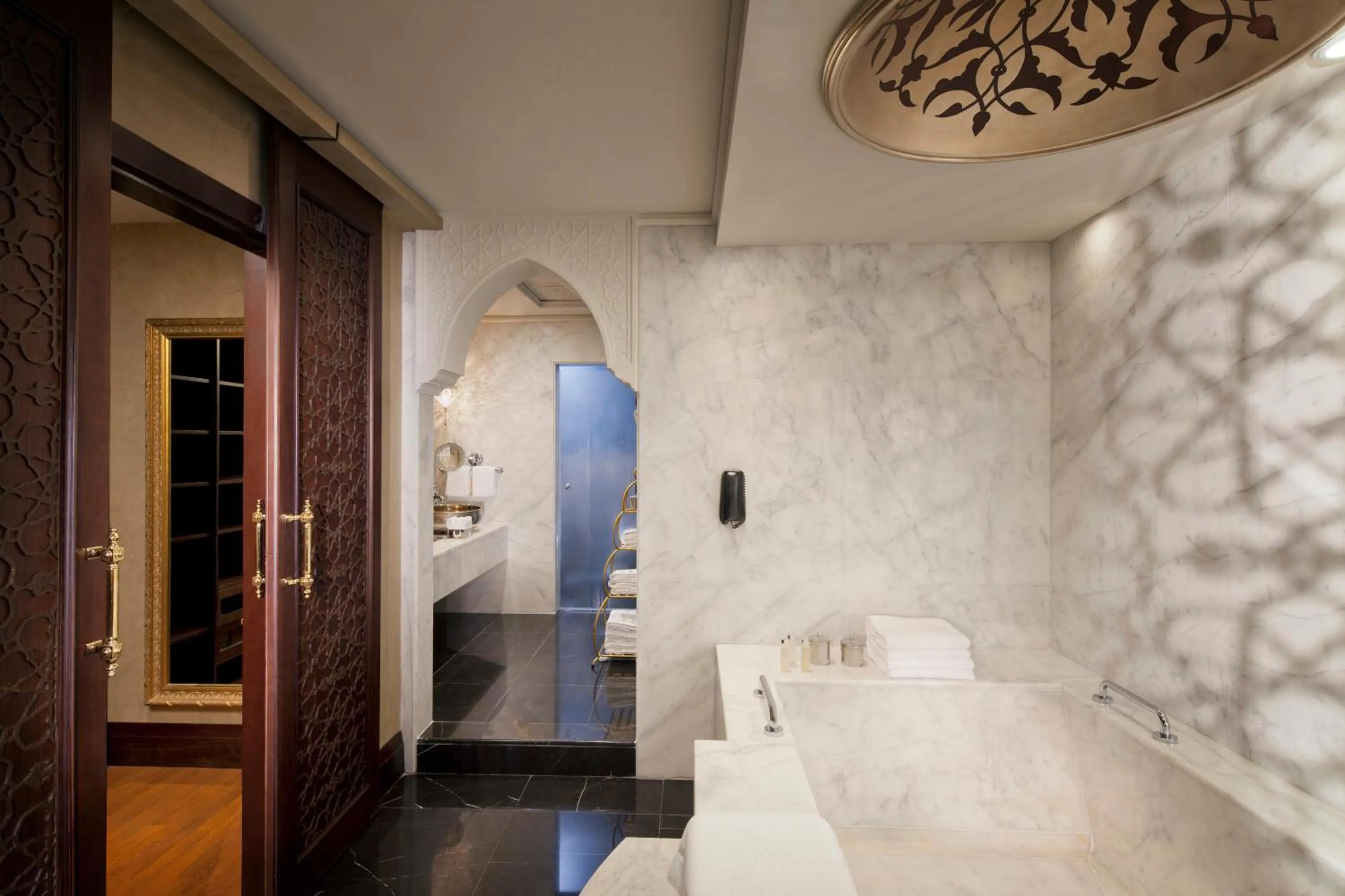 Bathroom in Jumeirah Zabeel Saray Dubai