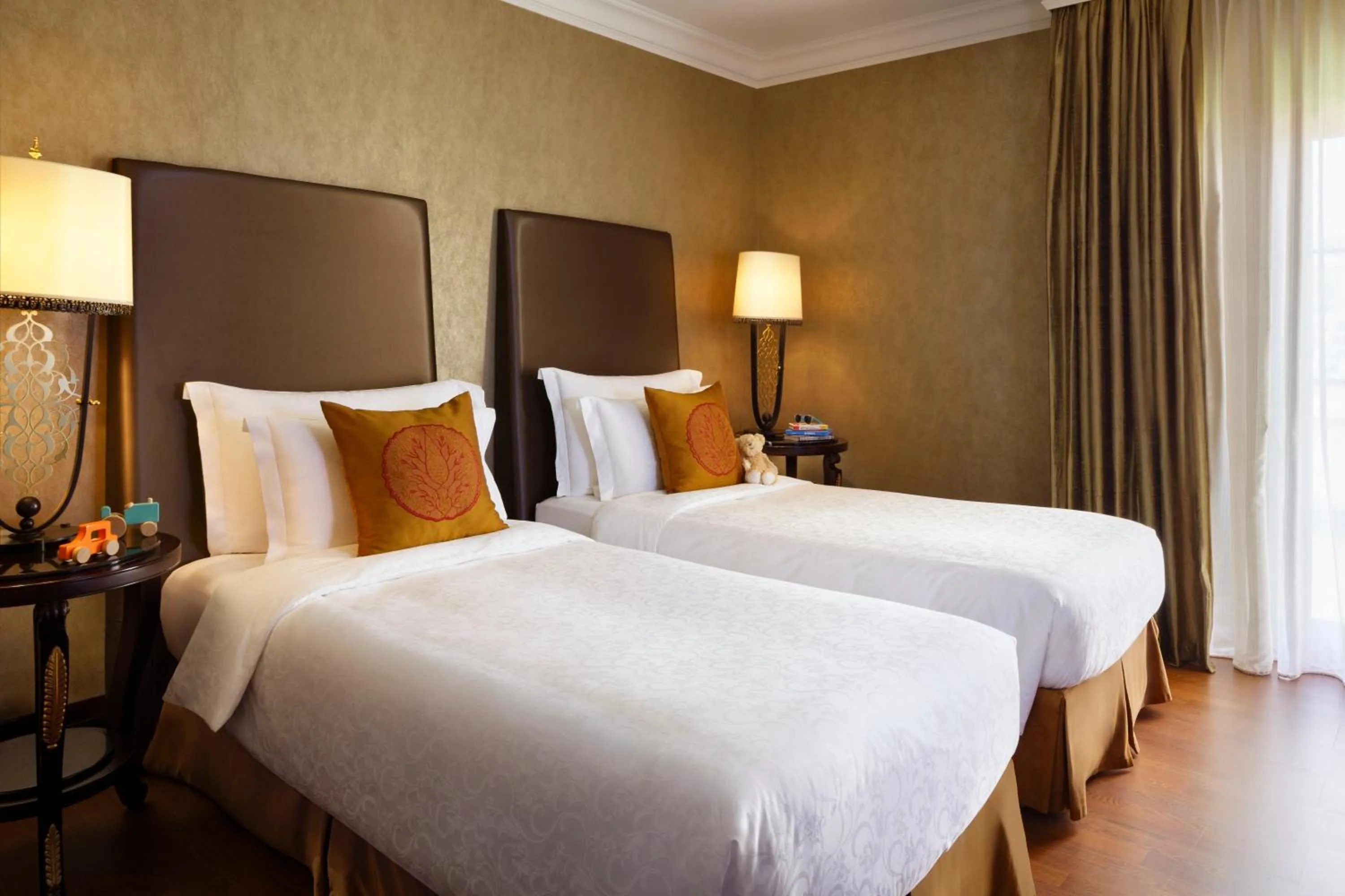 Bed in Jumeirah Zabeel Saray Dubai