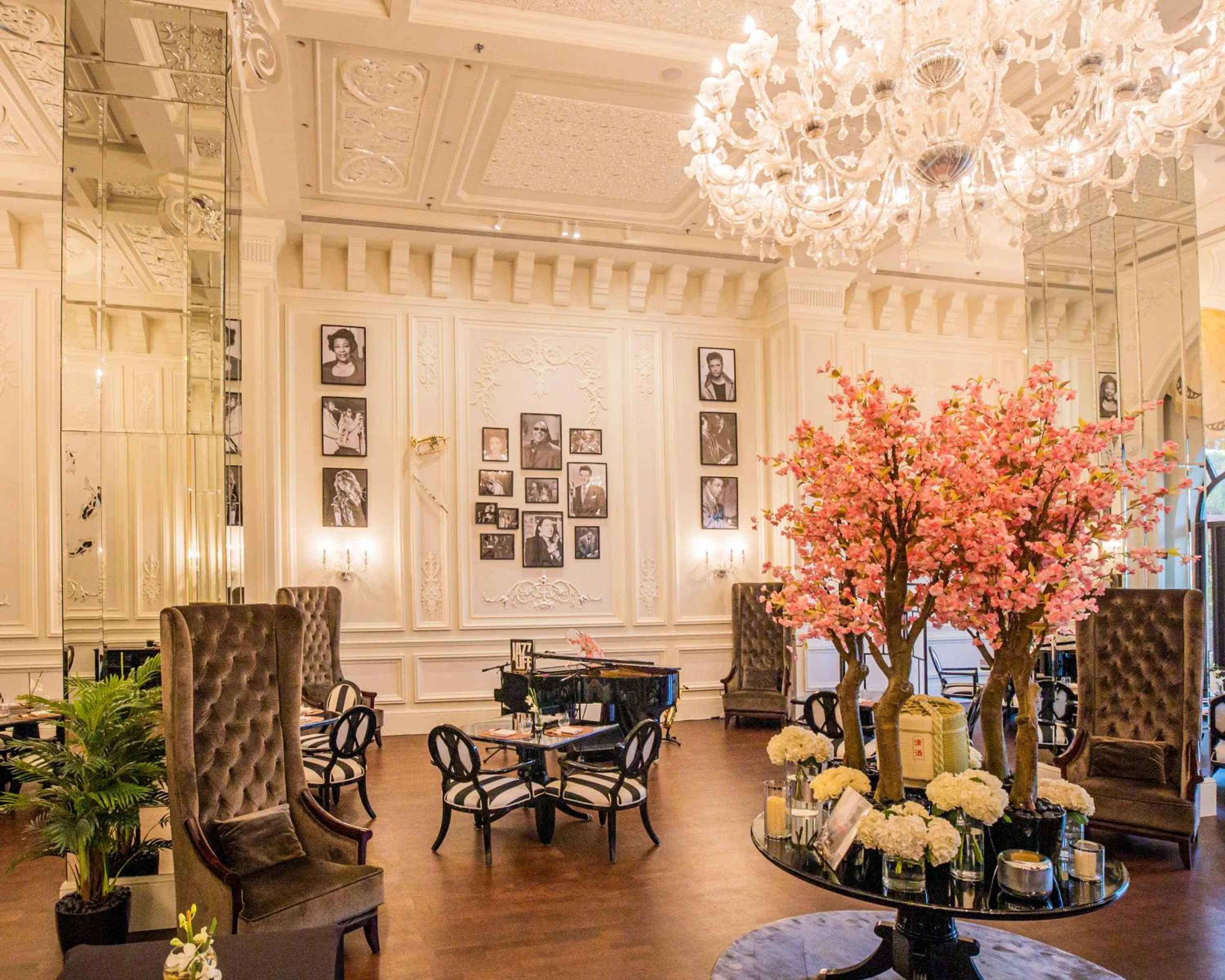 Restaurant/places to eat in Jumeirah Zabeel Saray Dubai