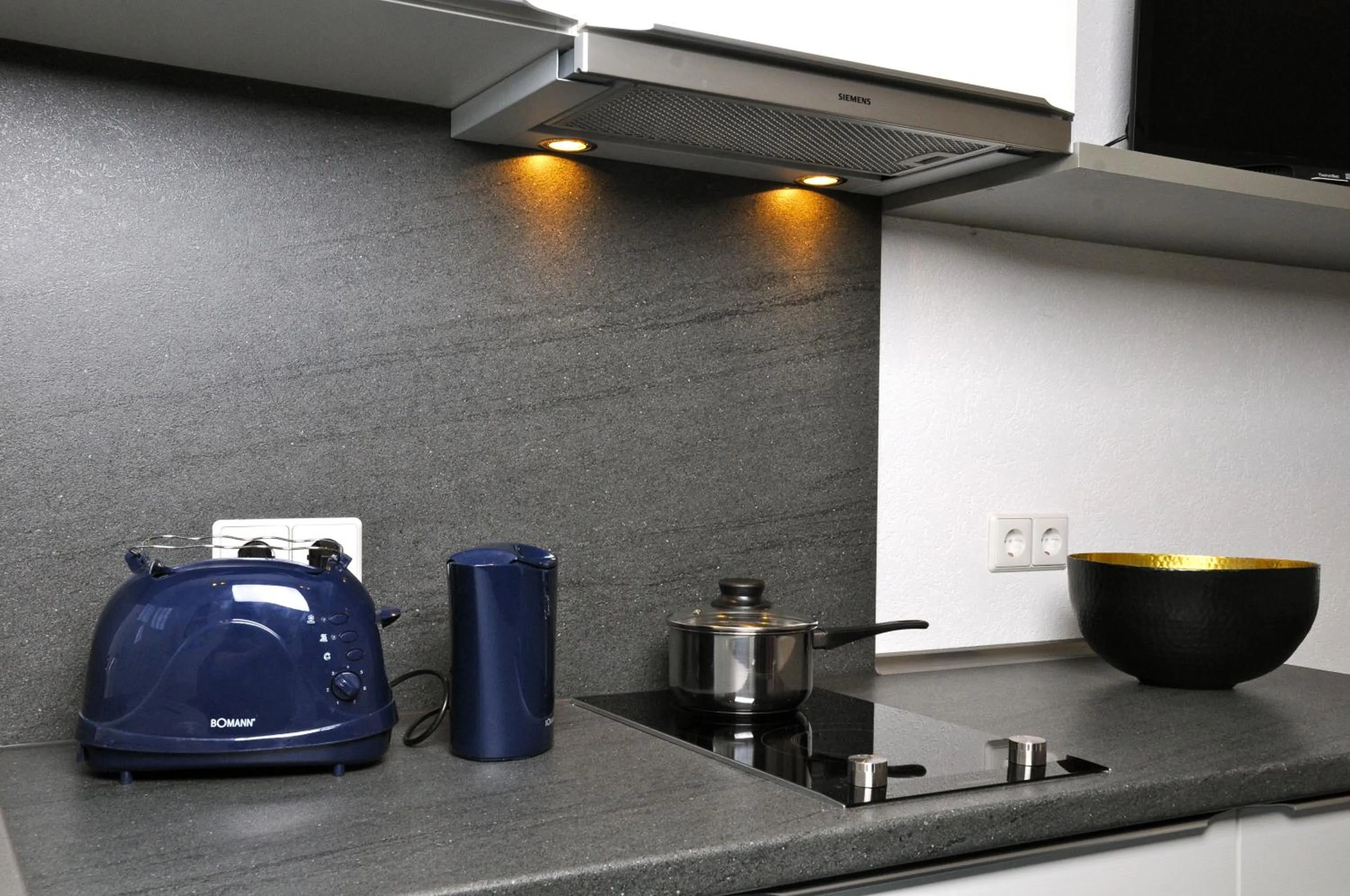 Coffee/tea facilities in Domus Hotel