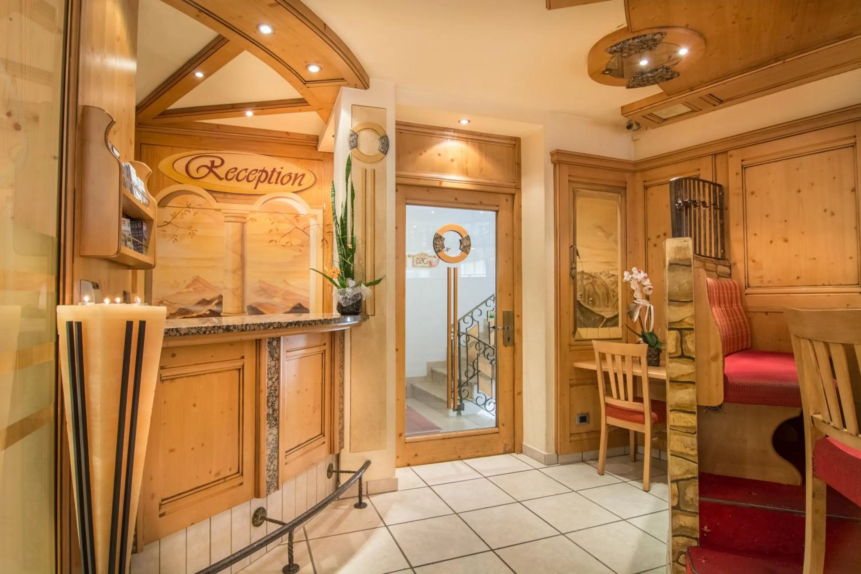 Lobby or reception in Alphotel Garni Salner