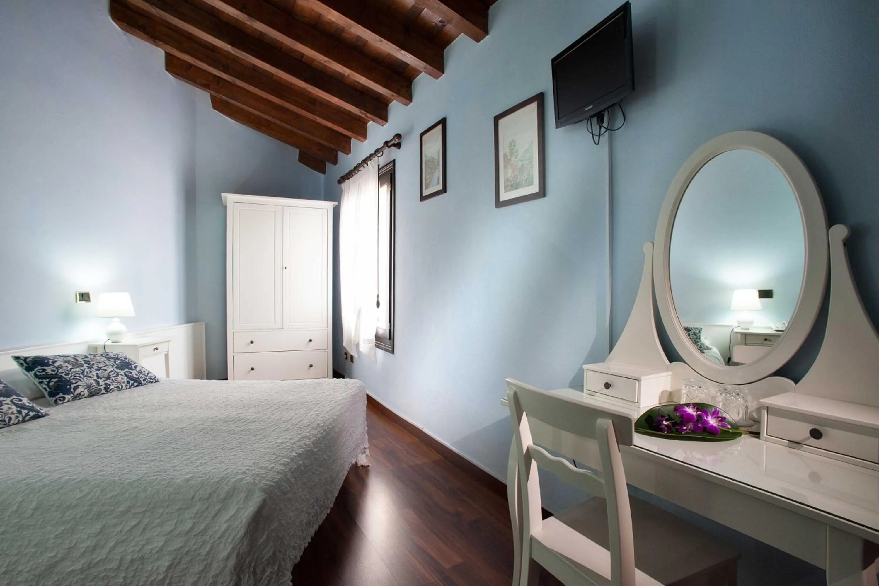 Photo of the whole room, Bed in Hotel Al Castello