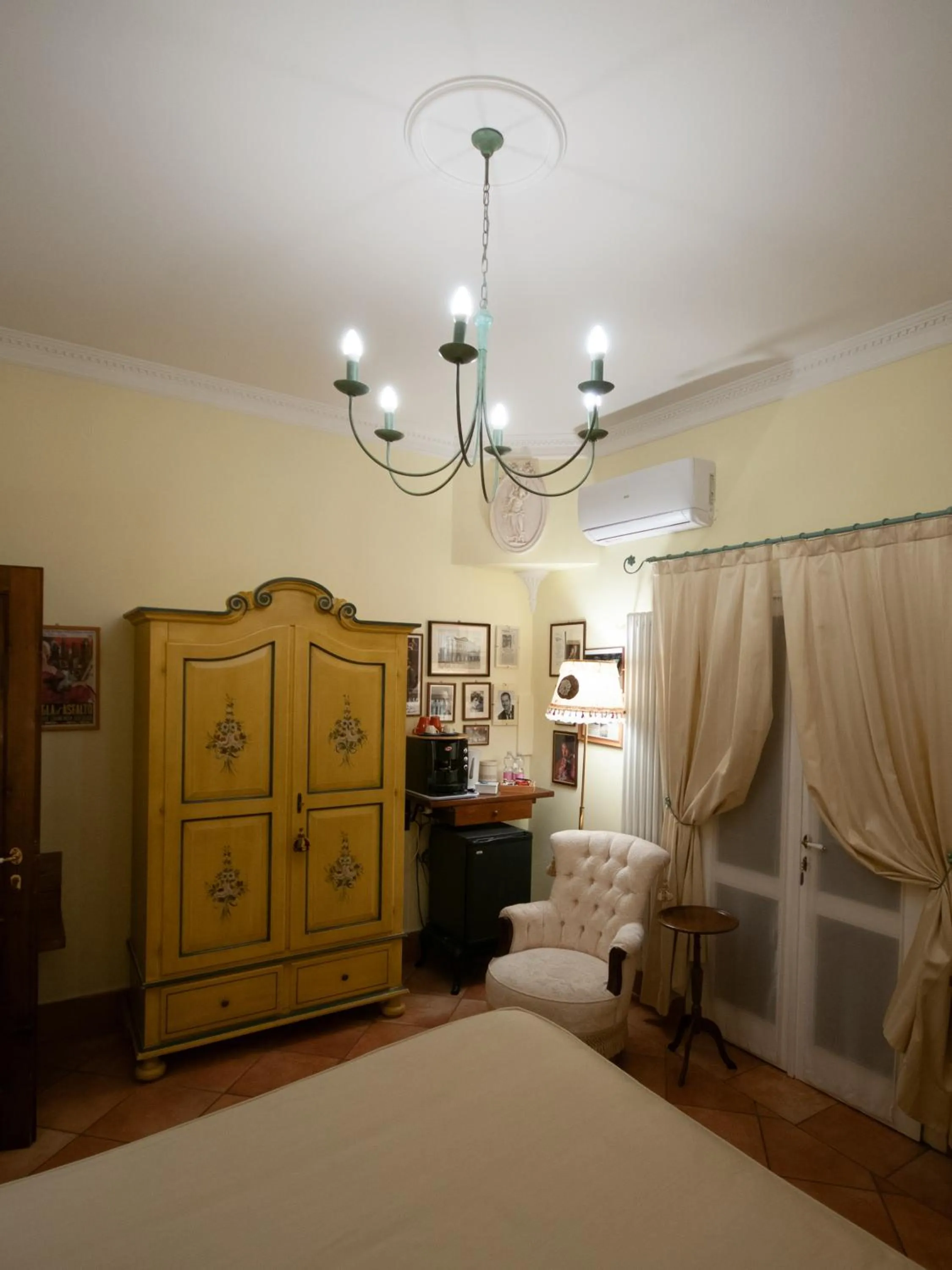 Bed in Mondo Antico R&B