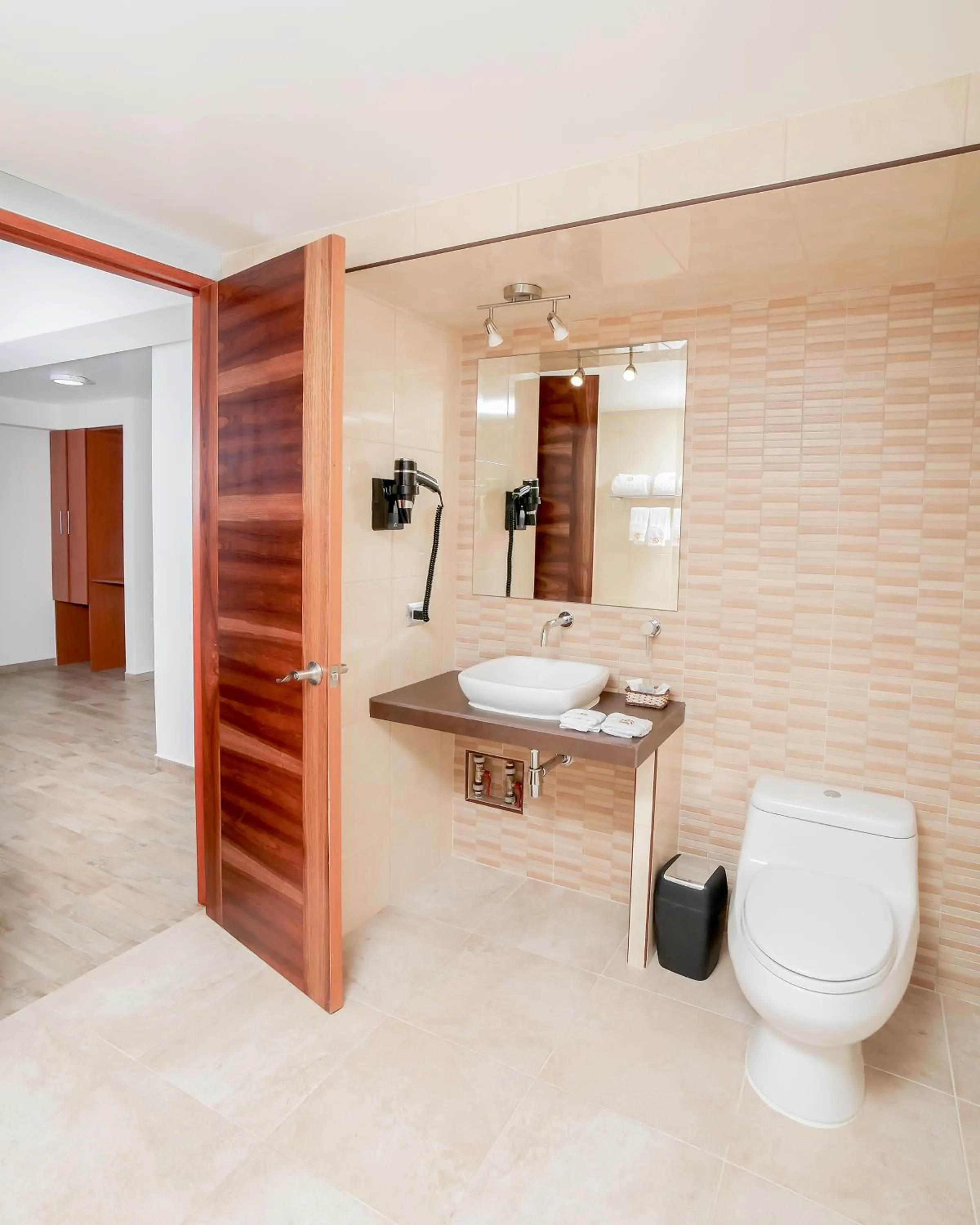 Toilet in Golden Sunrise Machupicchu