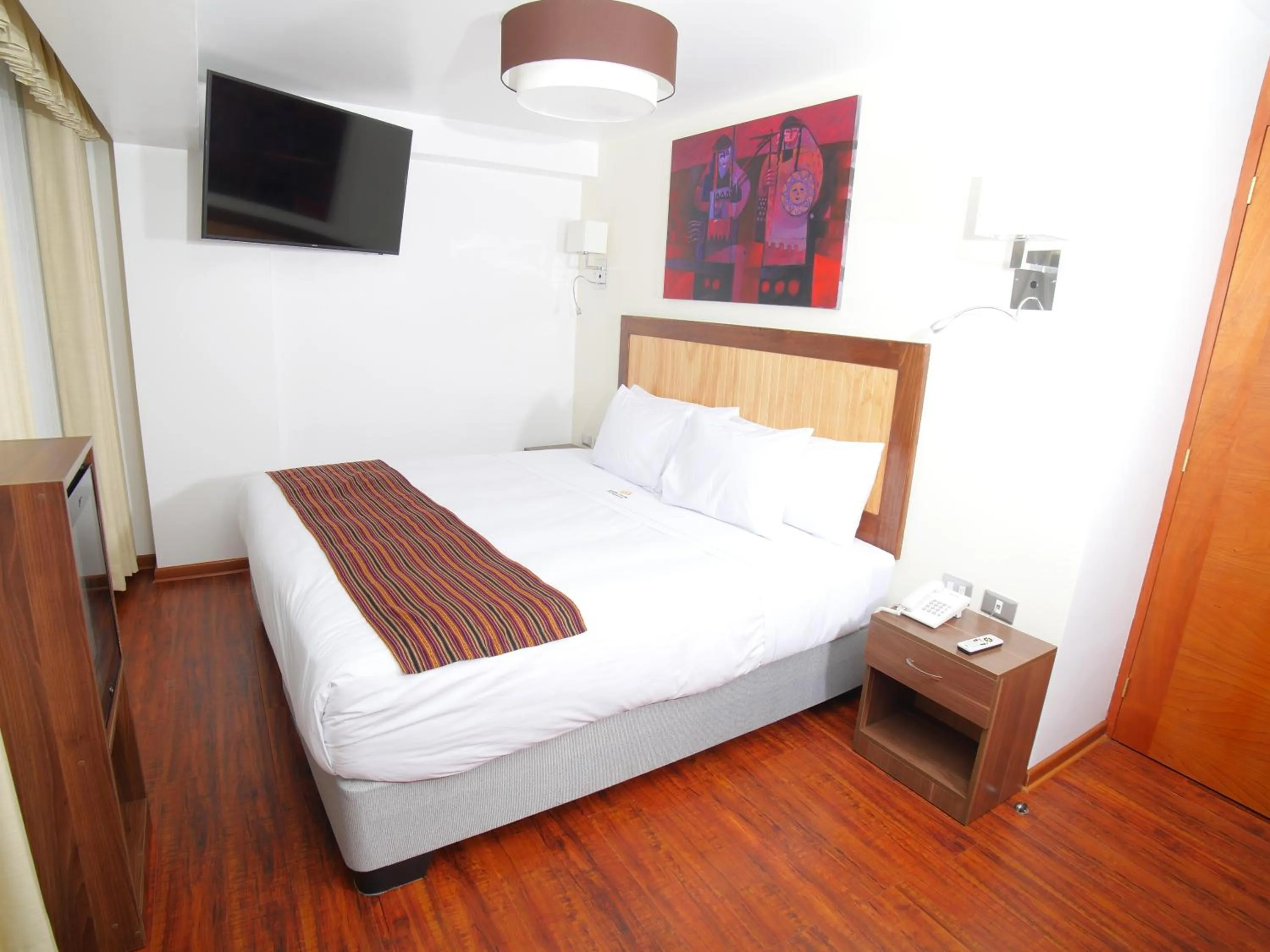 Bed in Golden Sunrise Machupicchu