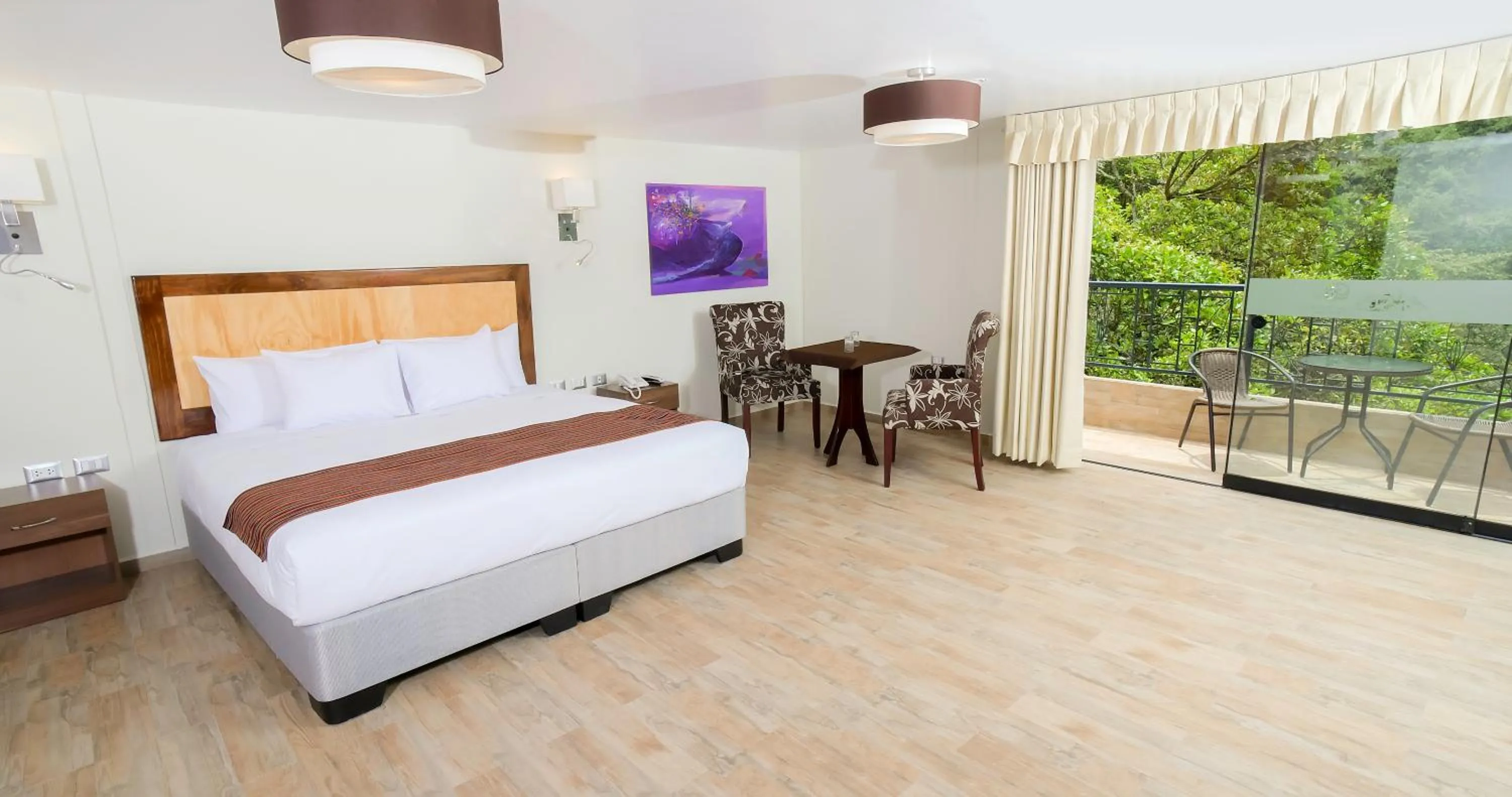 Bed in Golden Sunrise Machupicchu