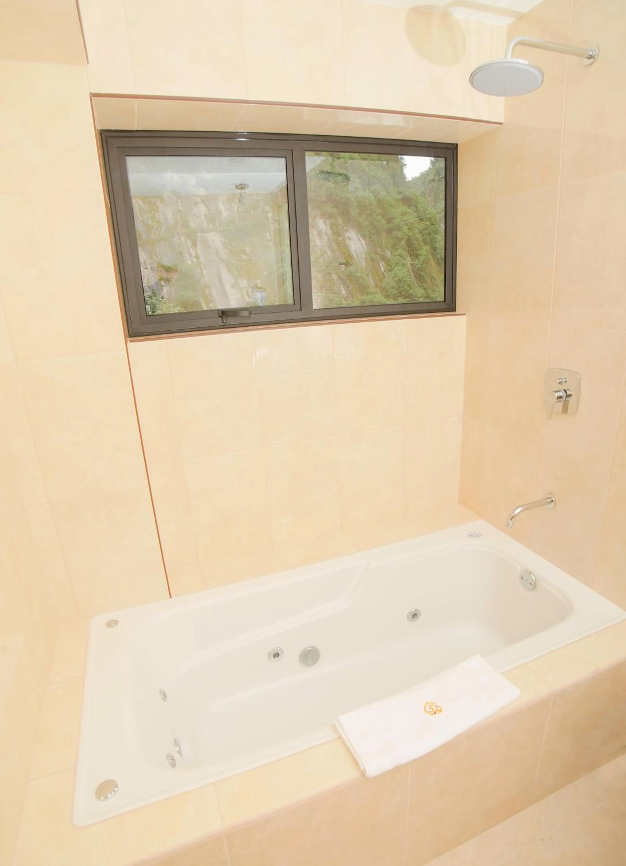 Hot Tub in Golden Sunrise Machupicchu