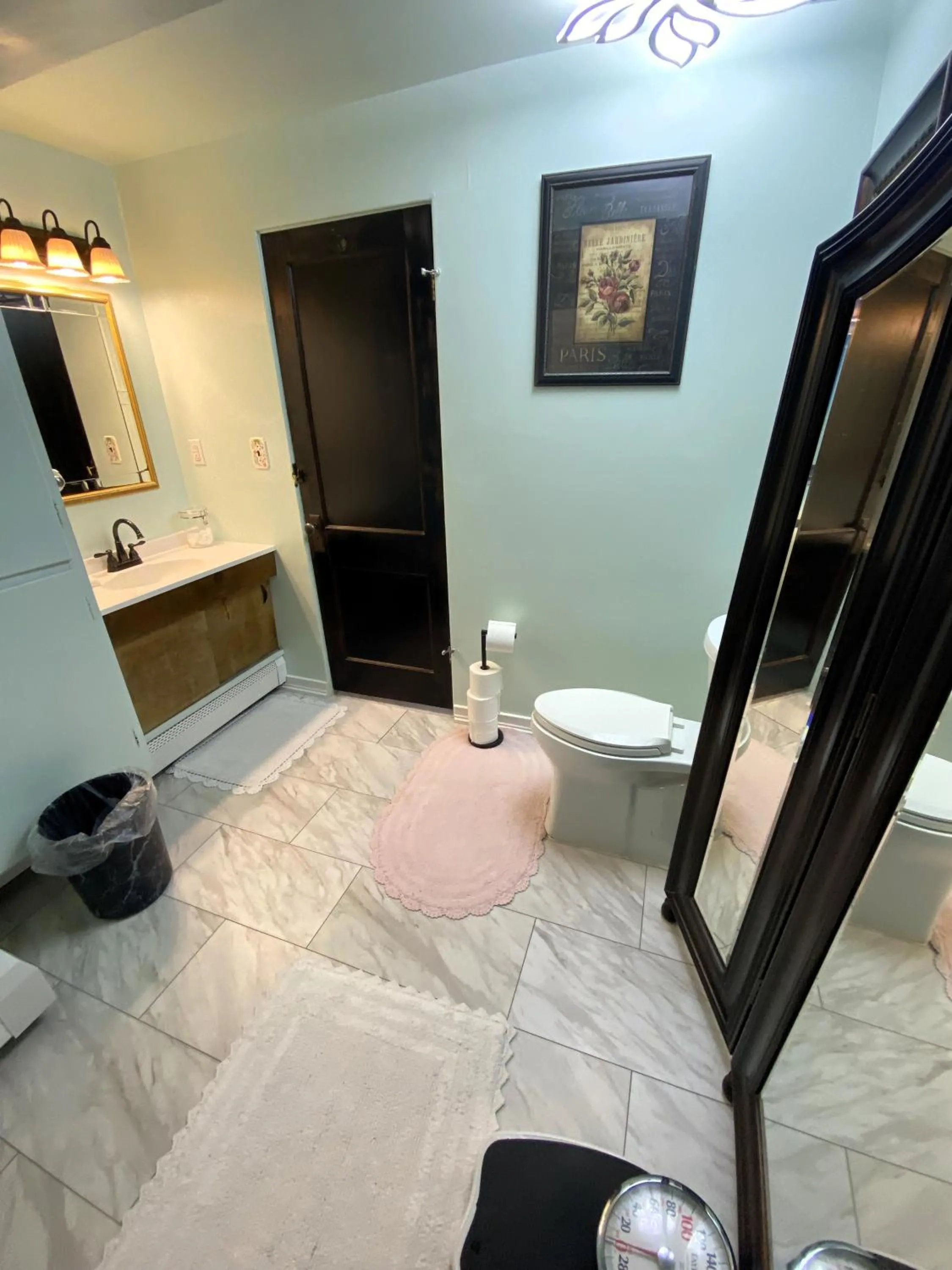 Bathroom in Billie's Backpackers Hostel