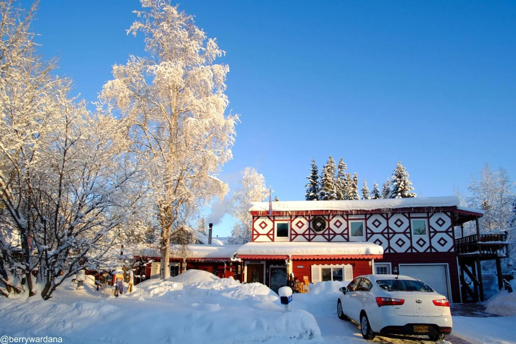 Property building in Billie's Backpackers Hostel